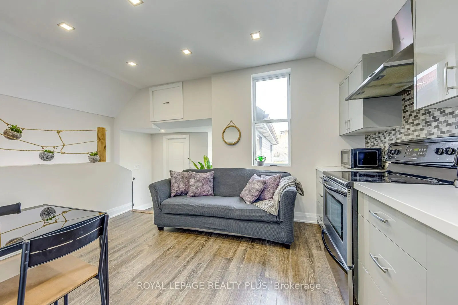 247 Robert Street