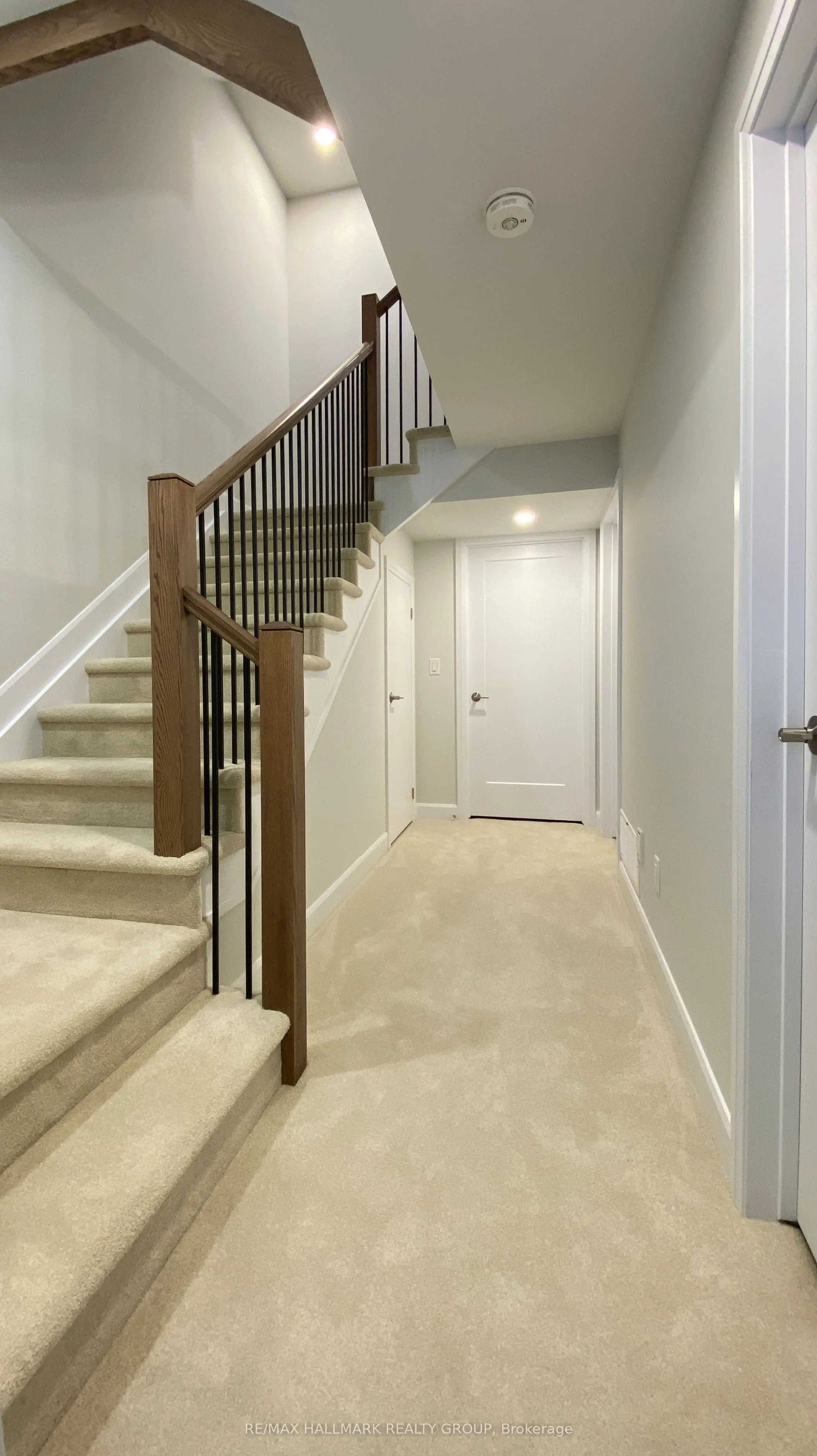 1308 WHITLOW GRASS Way