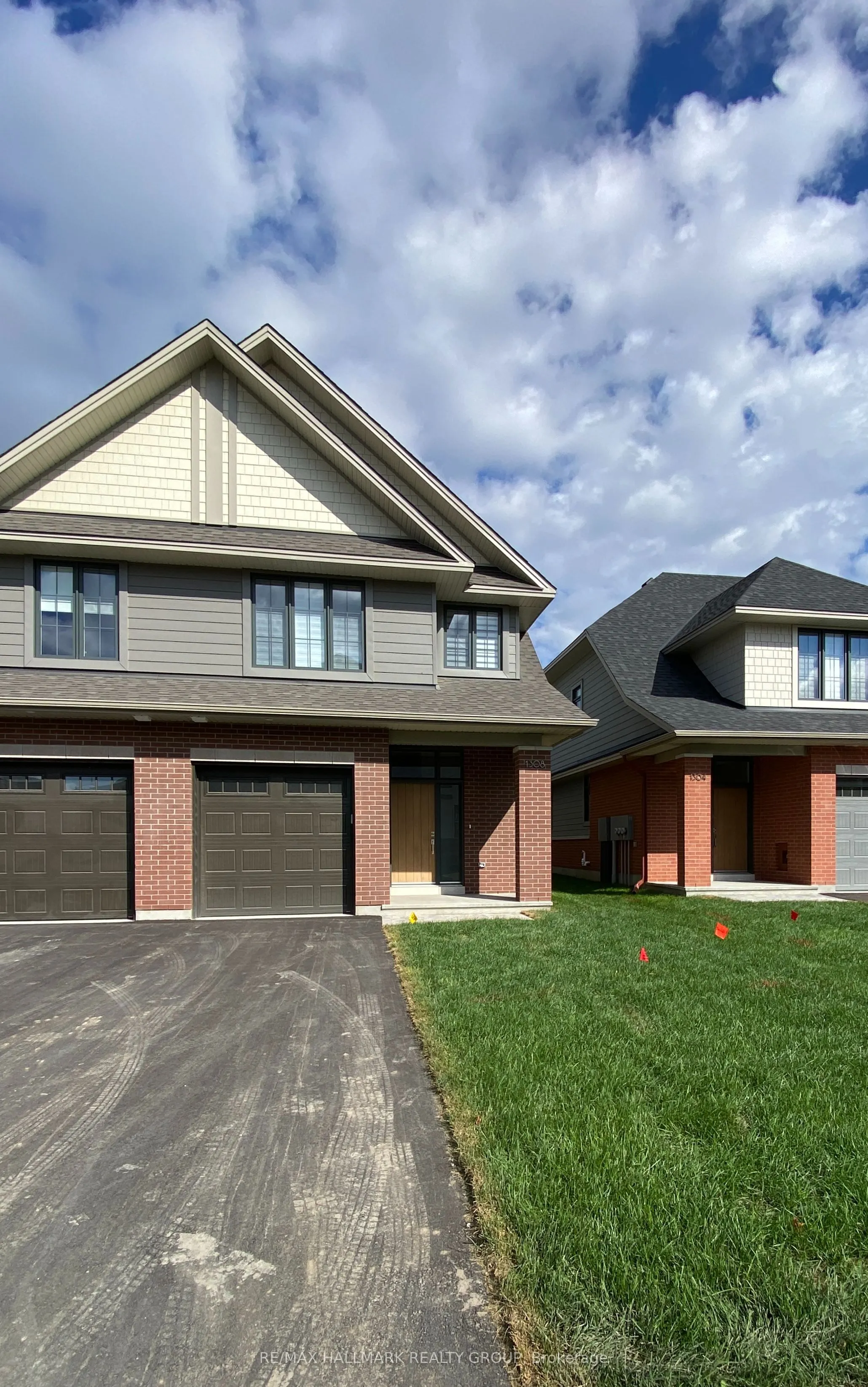 1308 WHITLOW GRASS Way