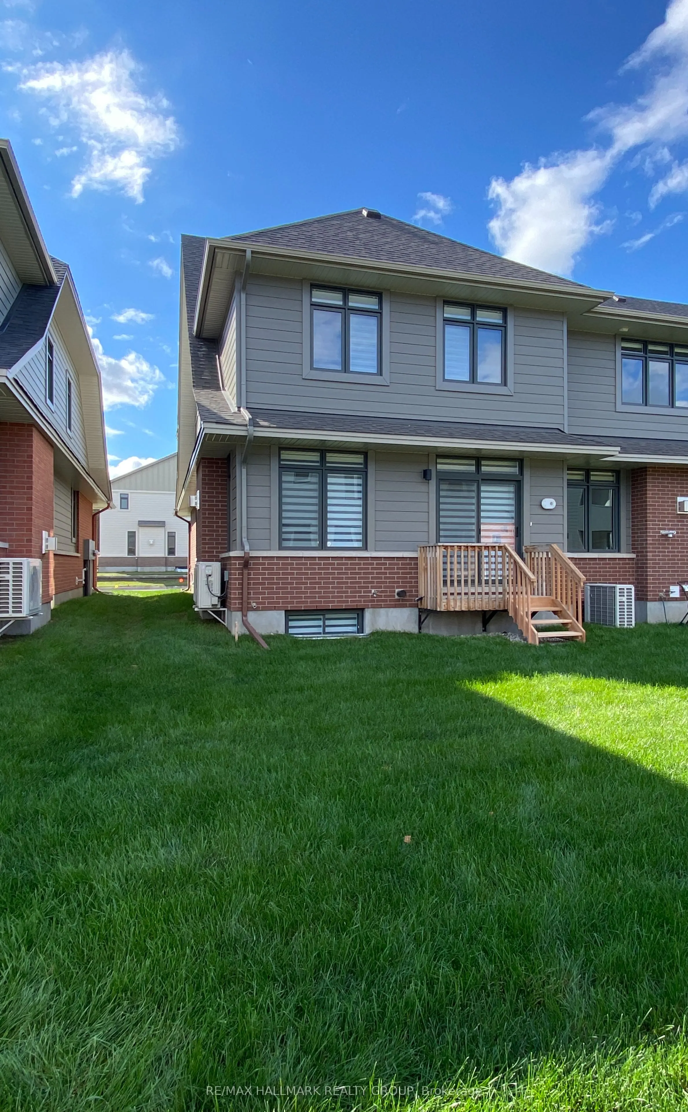 1308 WHITLOW GRASS Way