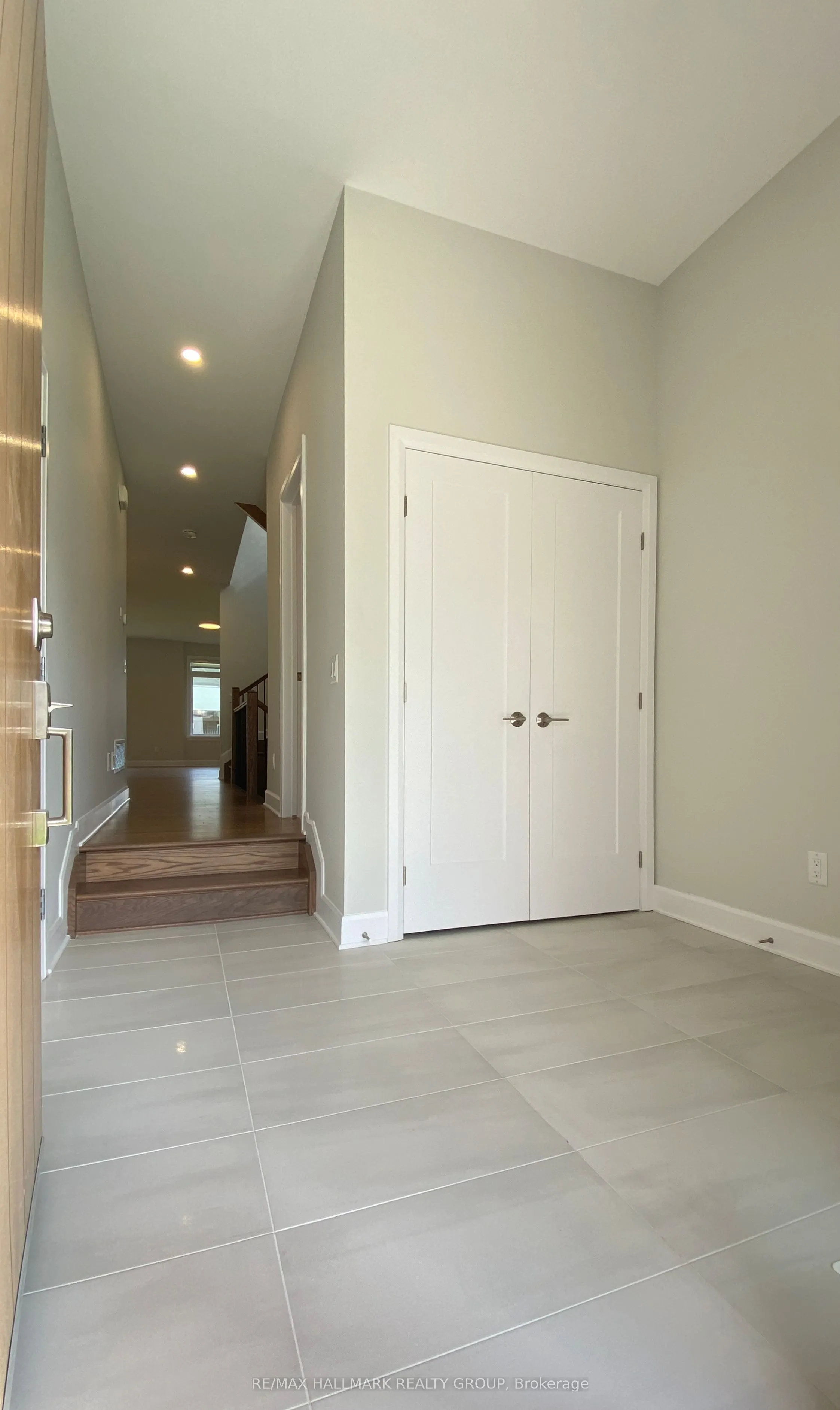 1308 WHITLOW GRASS Way