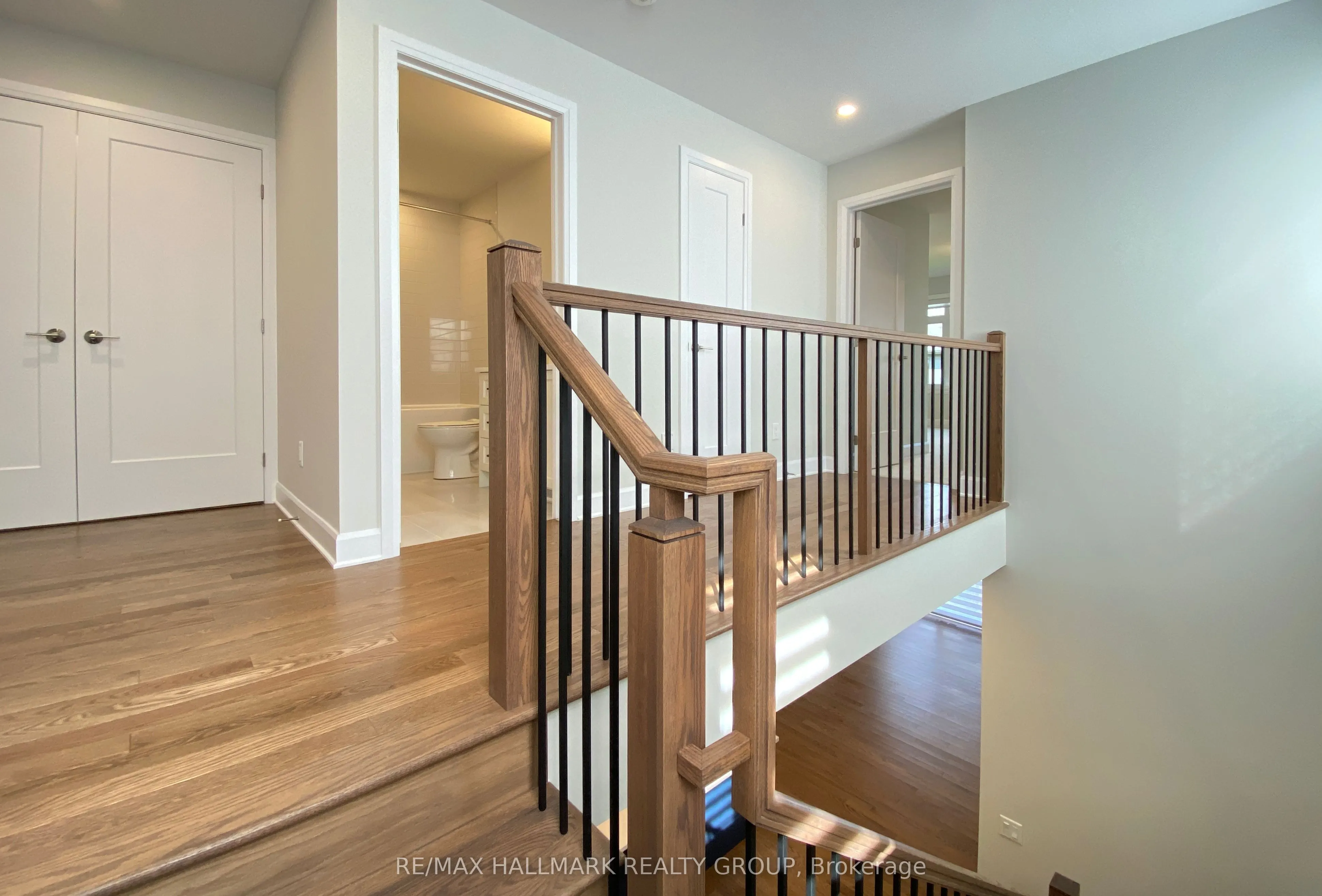 1308 WHITLOW GRASS Way