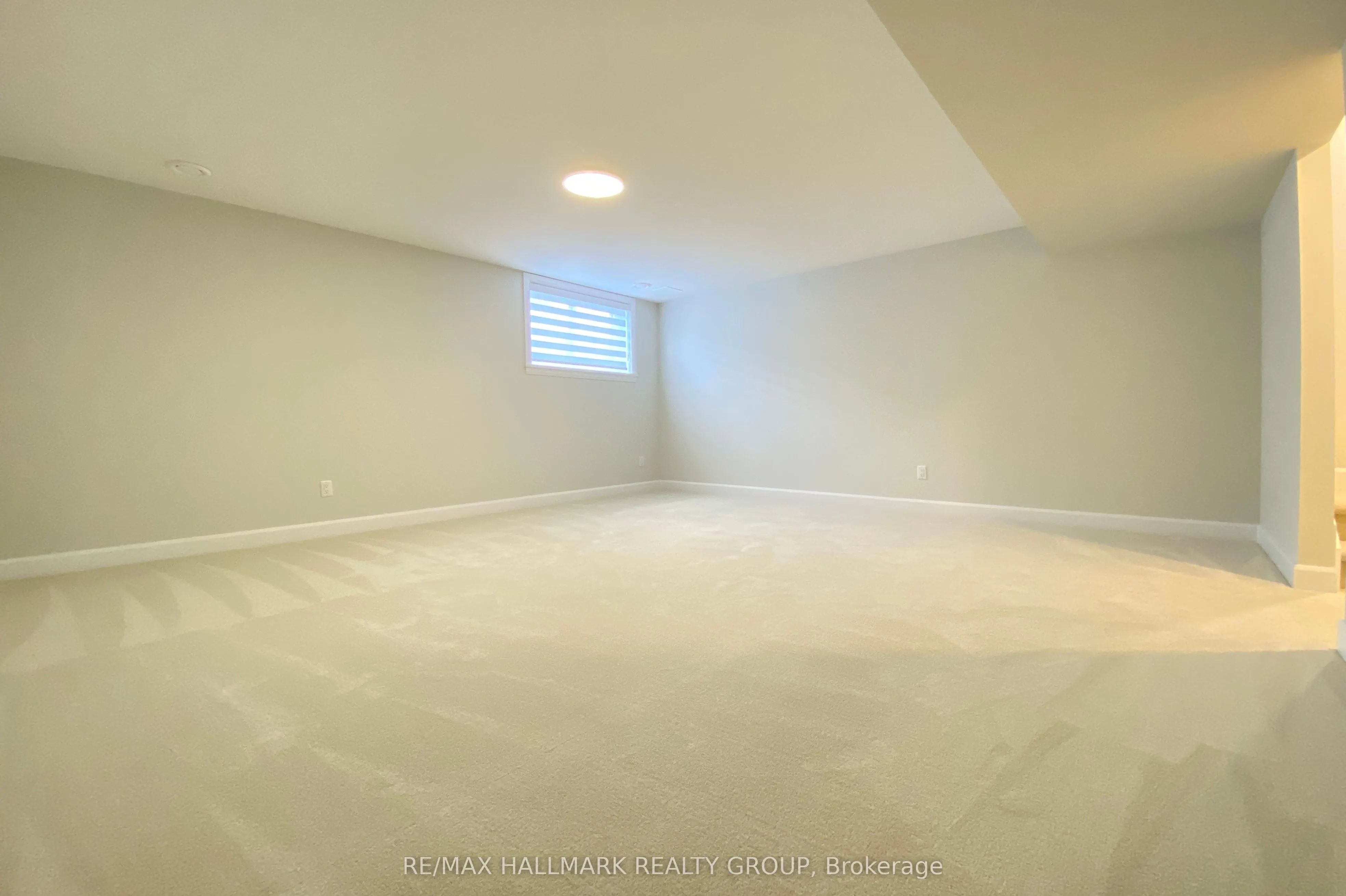 1308 WHITLOW GRASS Way