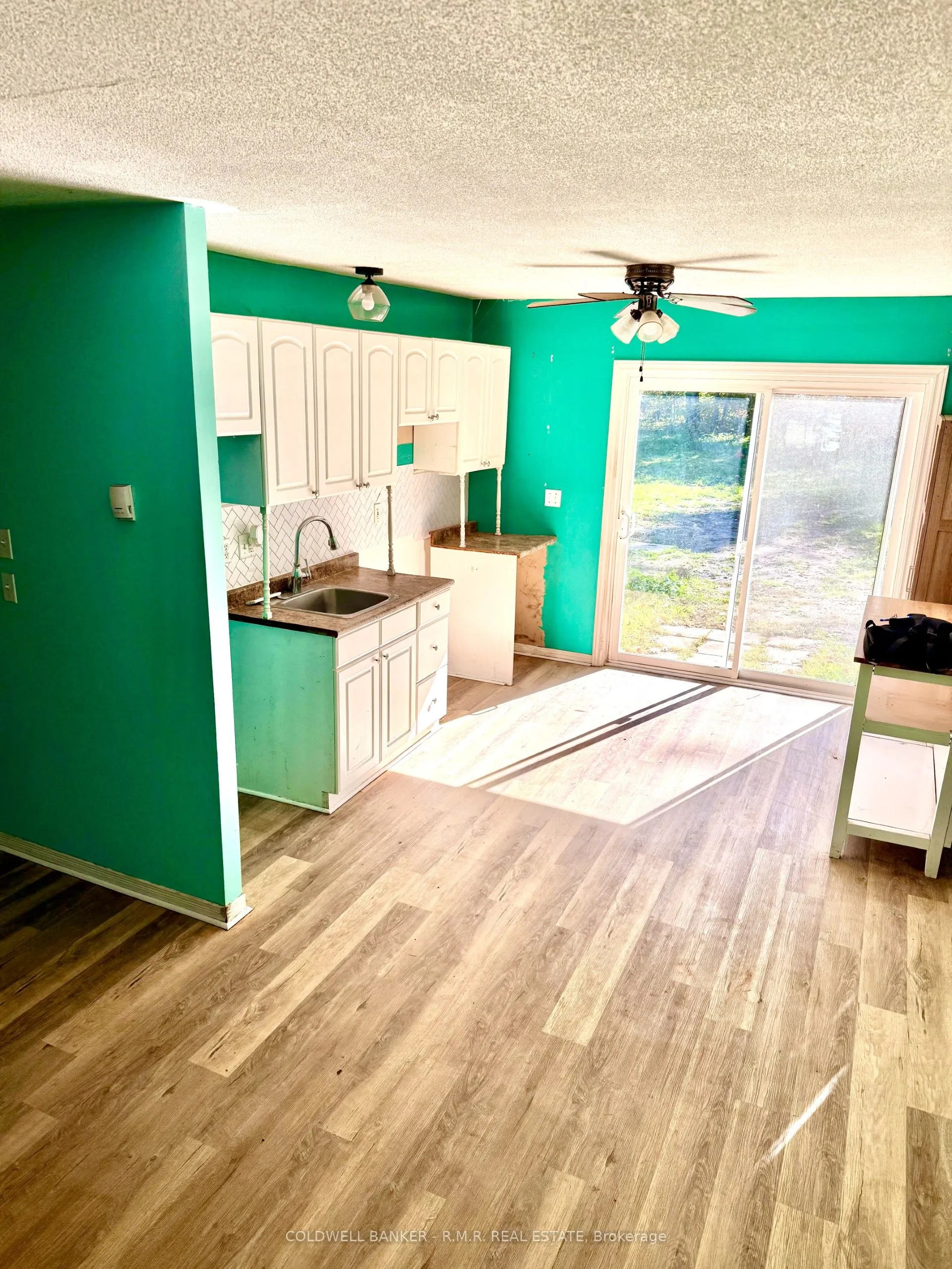 2 Oakwood Drive
