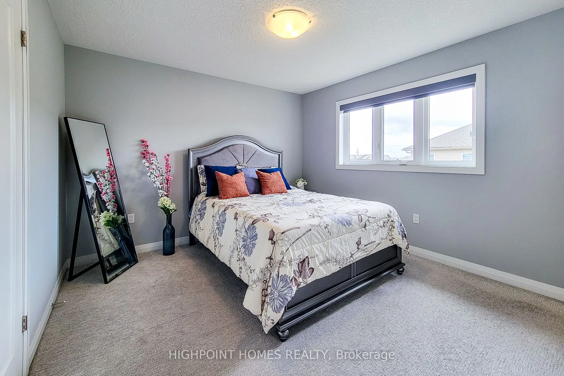 76 Aquarius Crescent