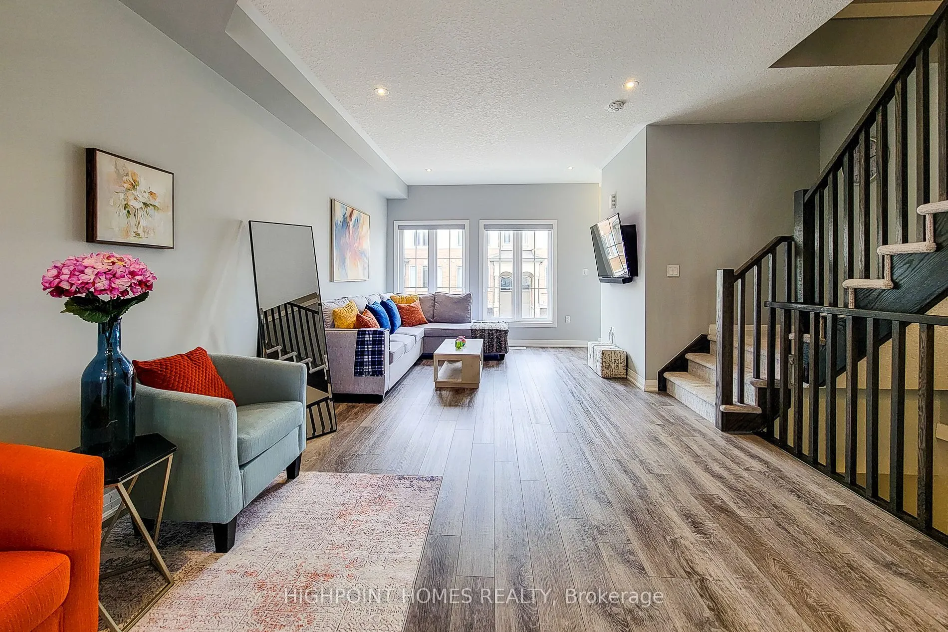 76 Aquarius Crescent