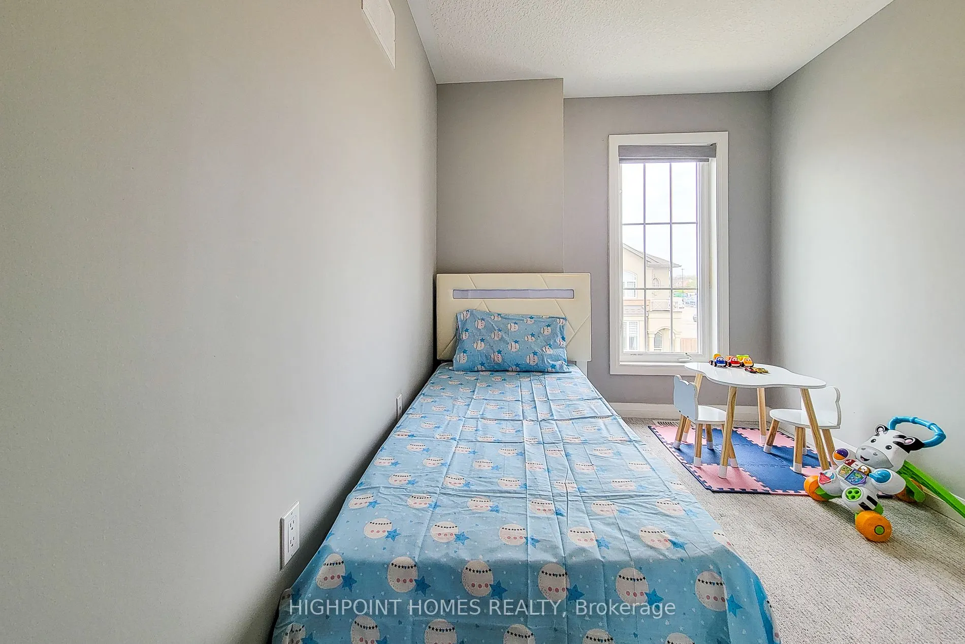 76 Aquarius Crescent