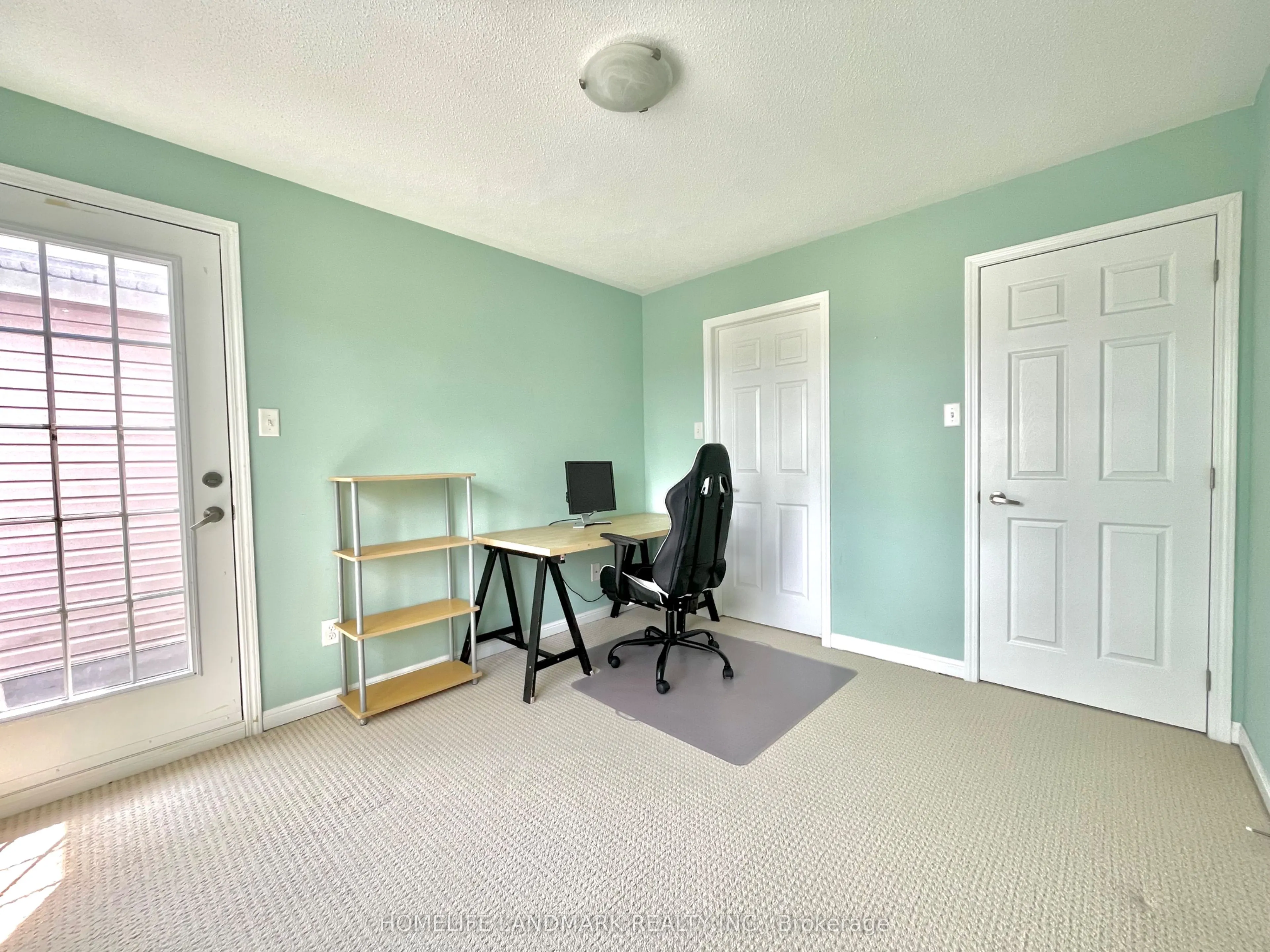 190 Ingersoll Crescent