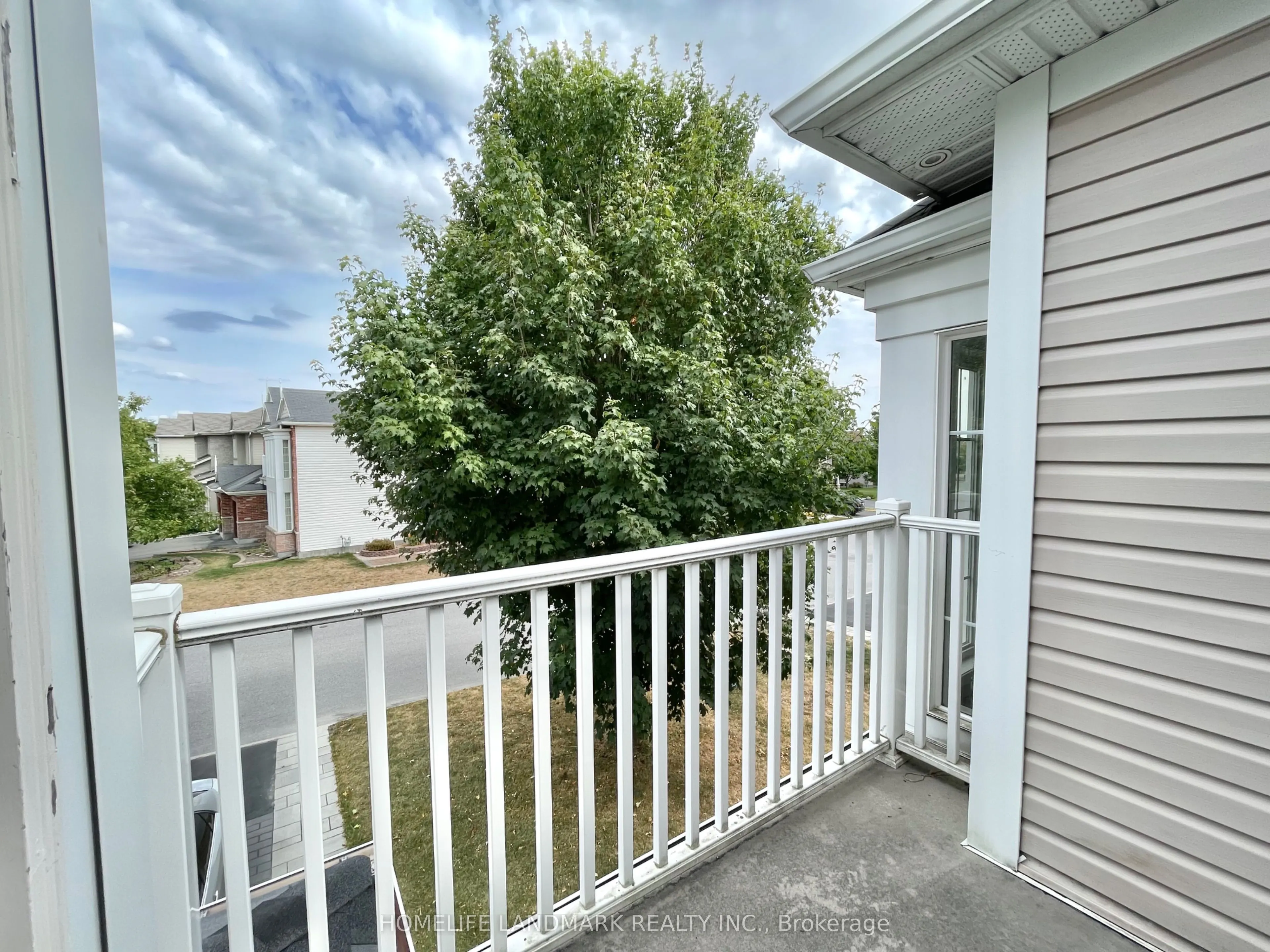 190 Ingersoll Crescent