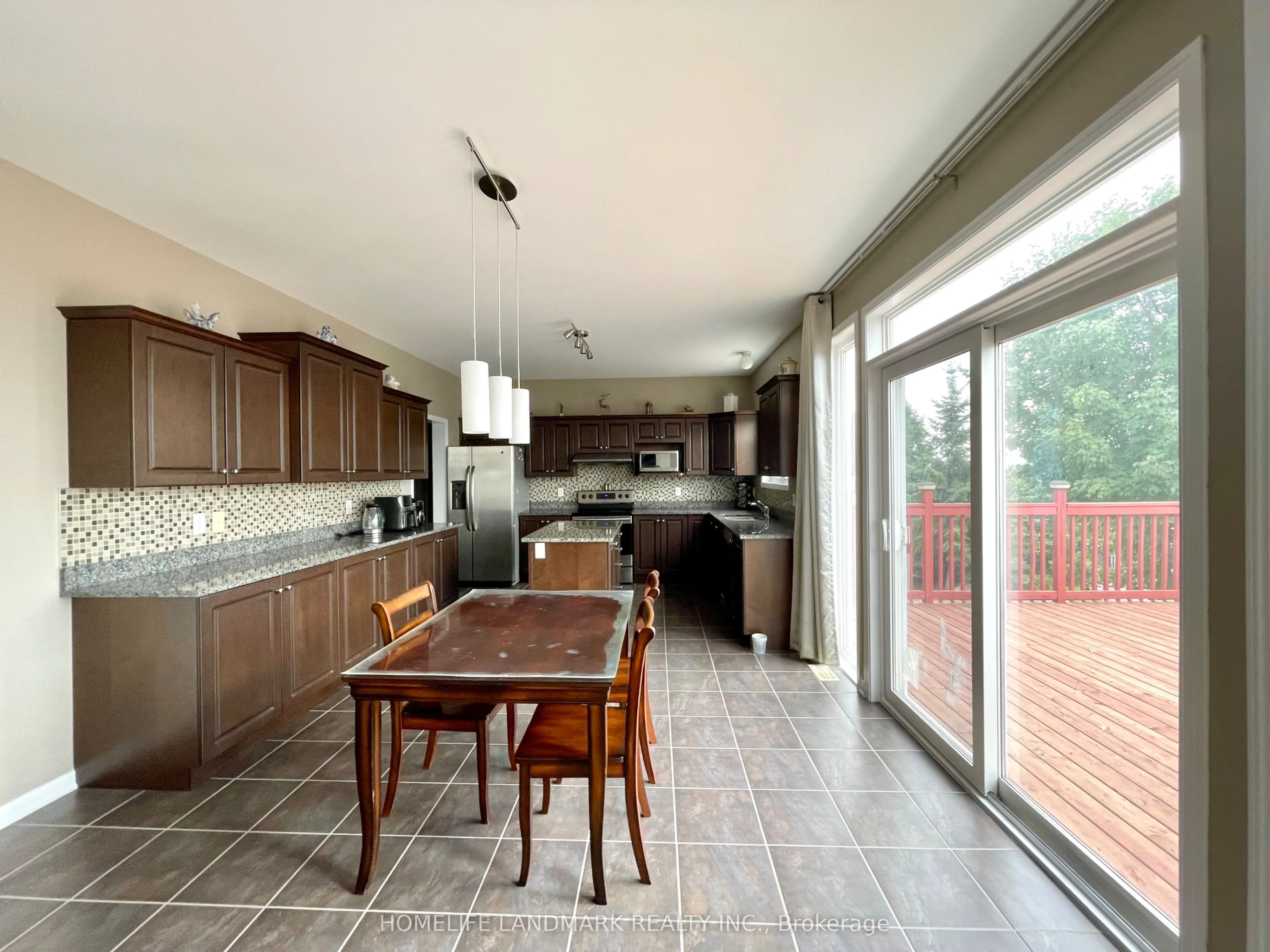 190 Ingersoll Crescent
