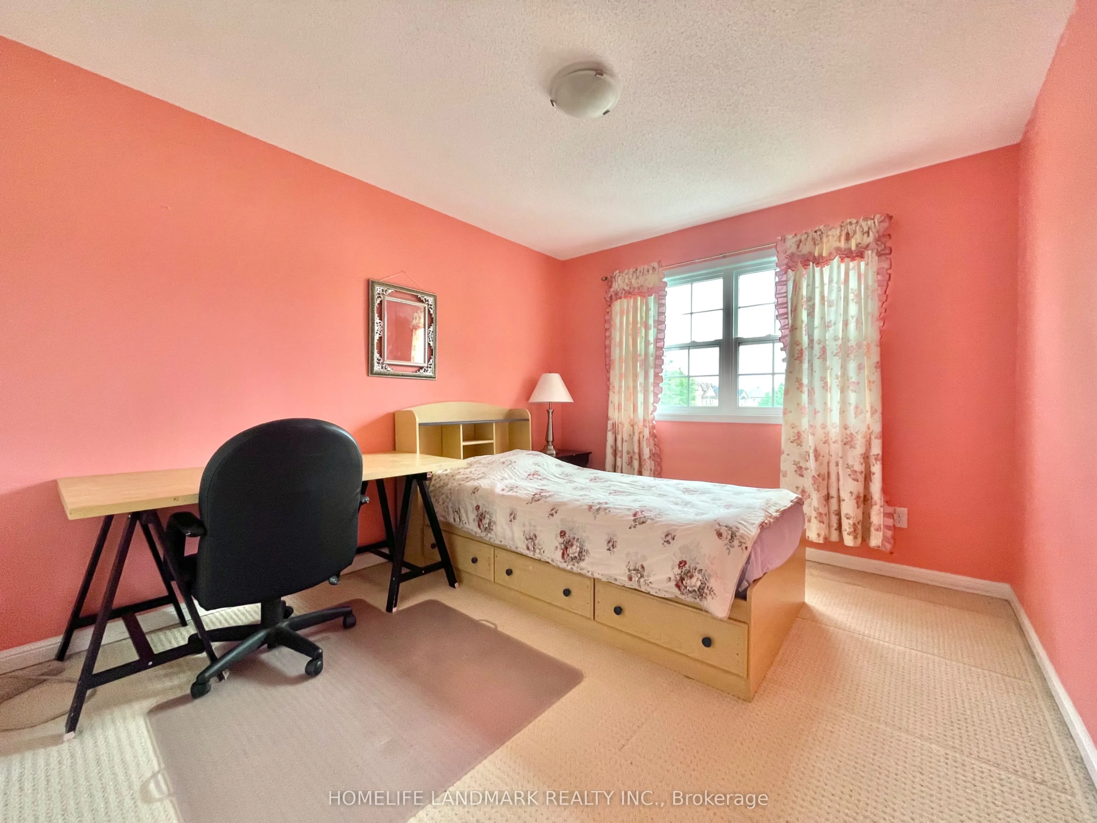 190 Ingersoll Crescent