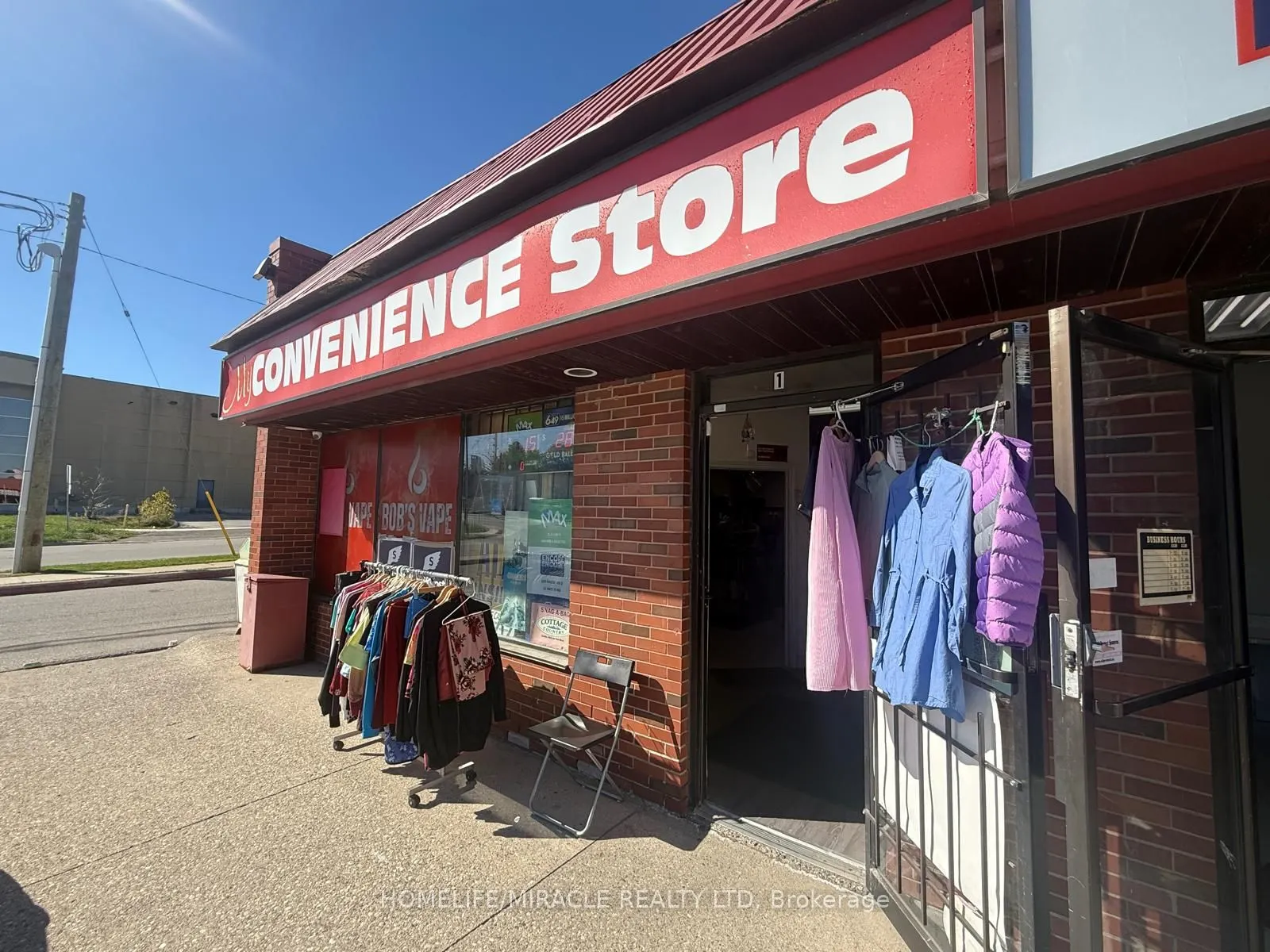 280 Victoria Street N, #1