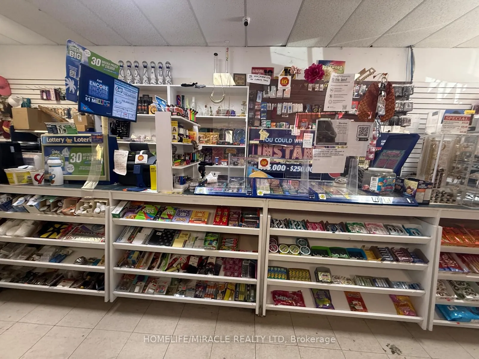 280 Victoria Street N, #1