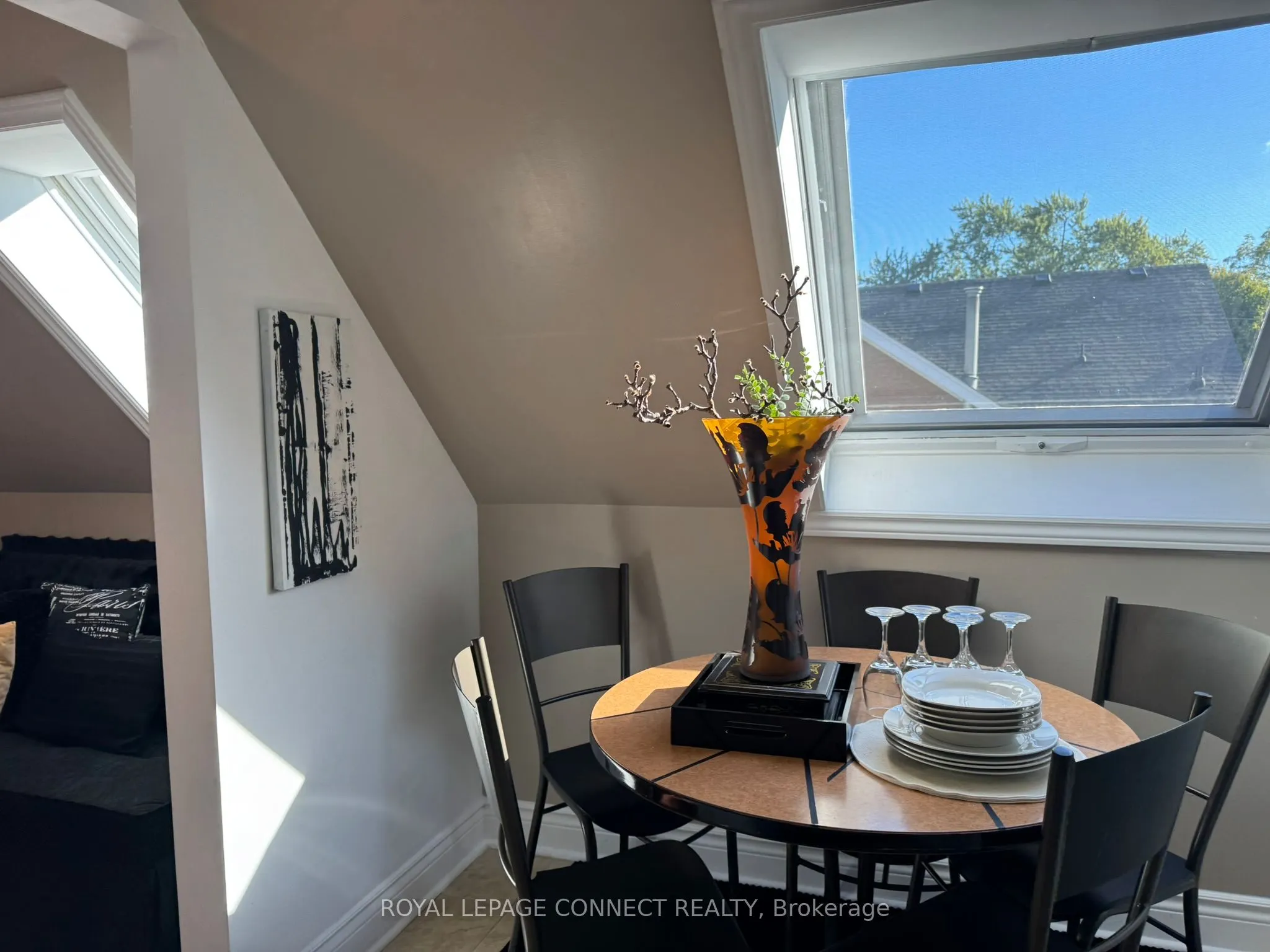 4872 Valley Way, #303