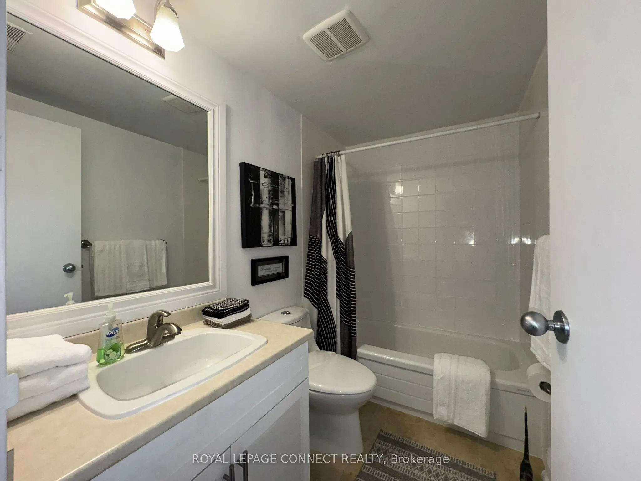 4872 Valley Way, #303