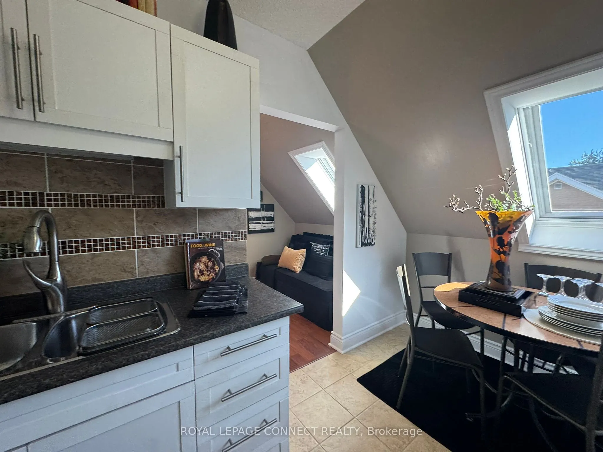 4872 Valley Way, #303