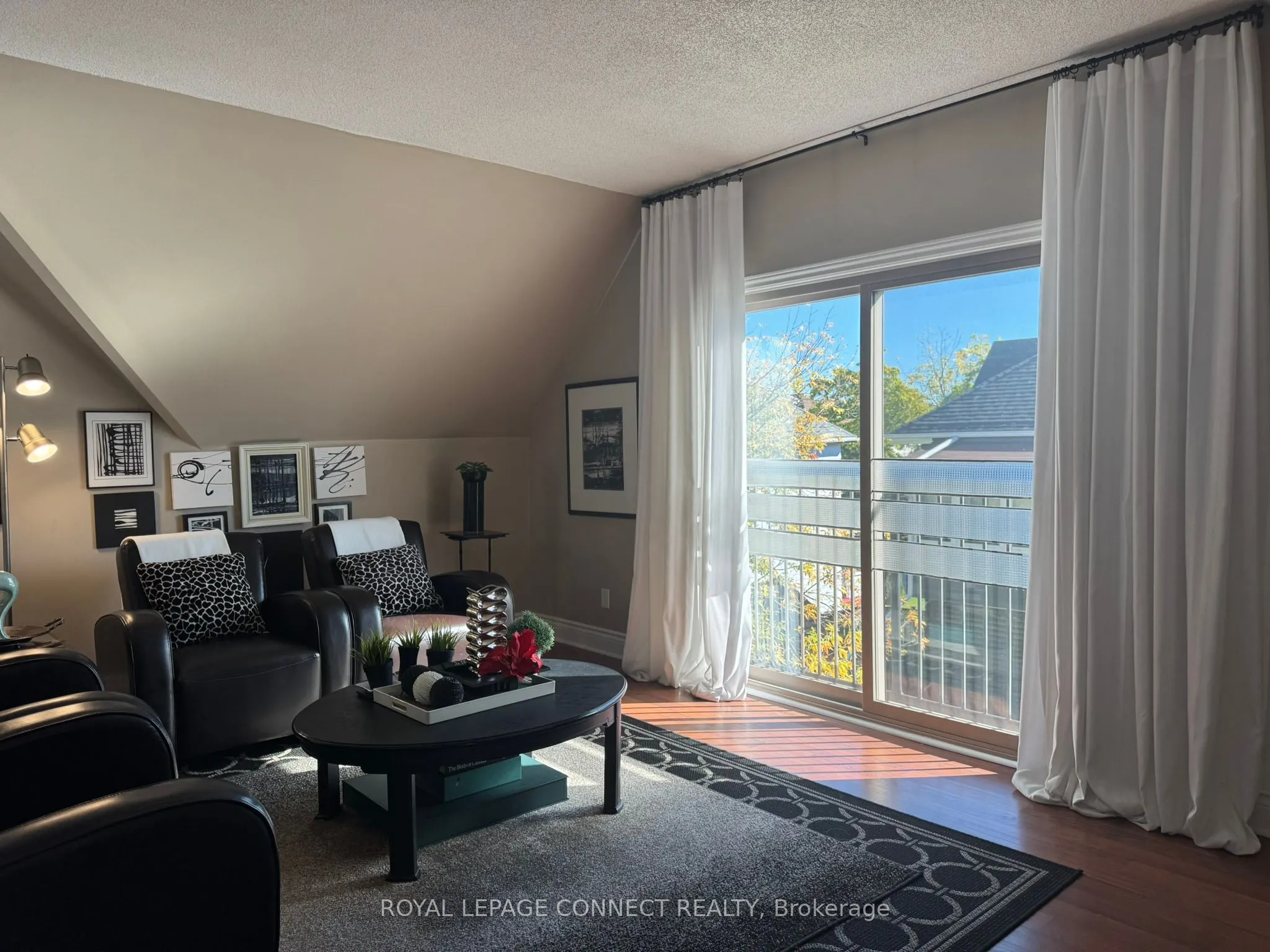 4872 Valley Way, #303