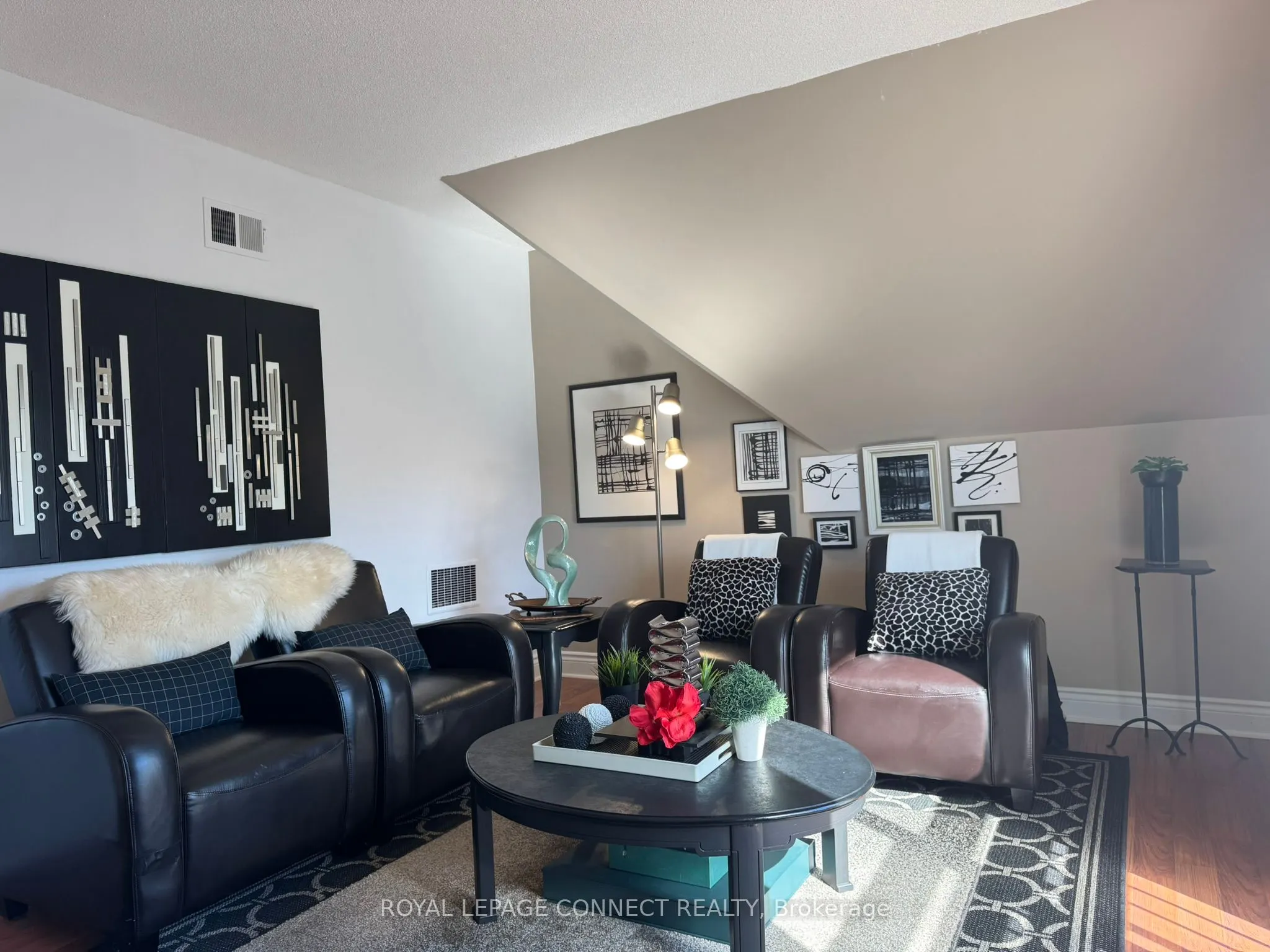 4872 Valley Way, #303