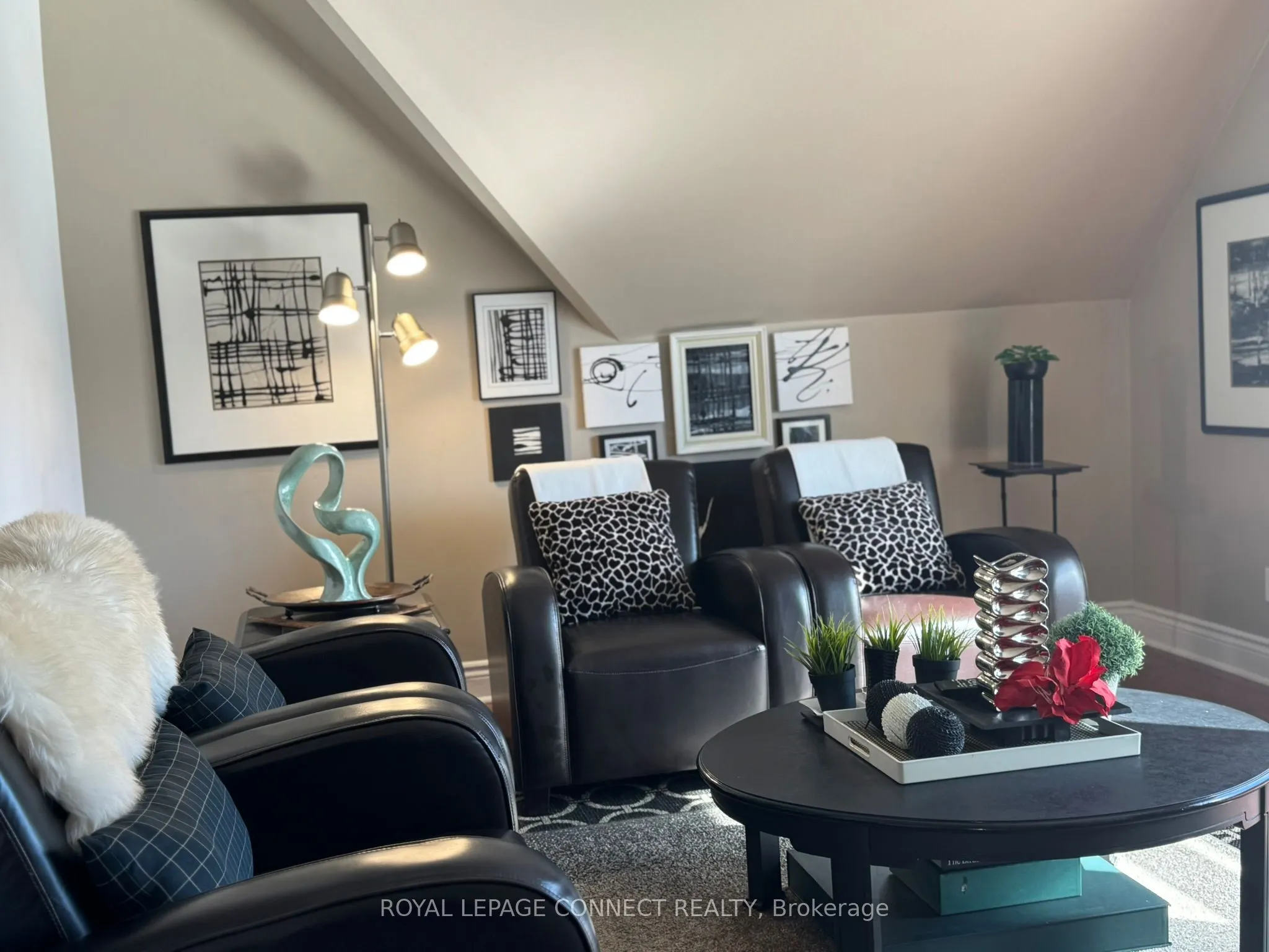 4872 Valley Way, #303