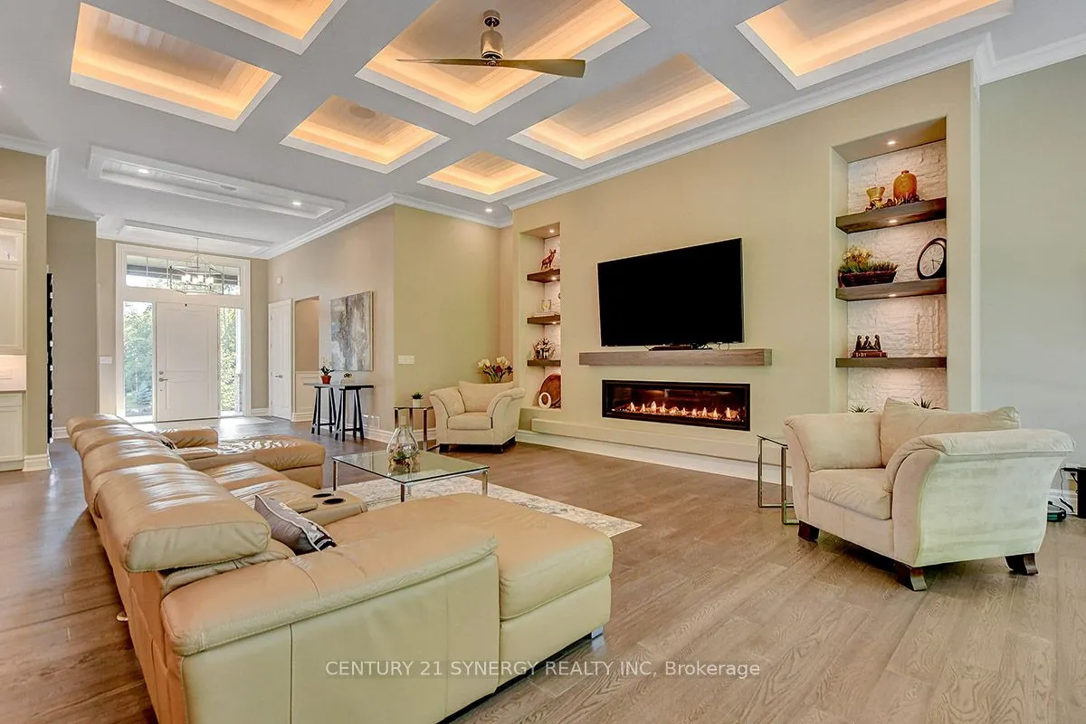 1443 DUCHESS Crescent