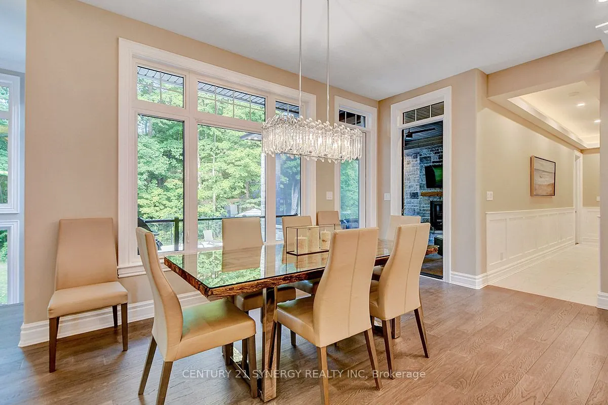 1443 DUCHESS Crescent