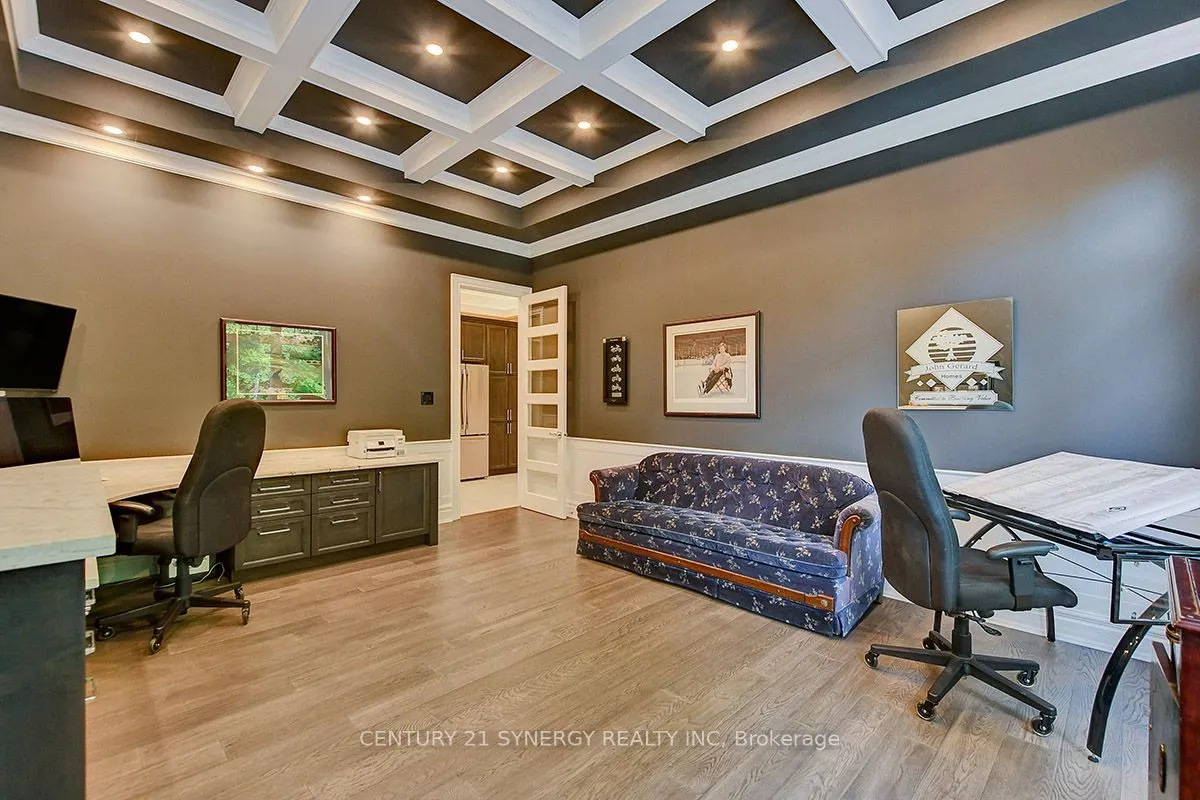1443 DUCHESS Crescent