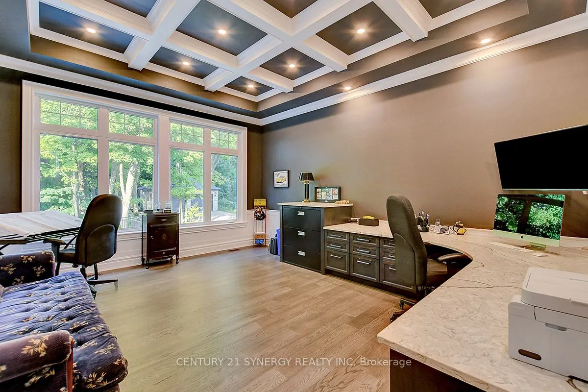 1443 DUCHESS Crescent