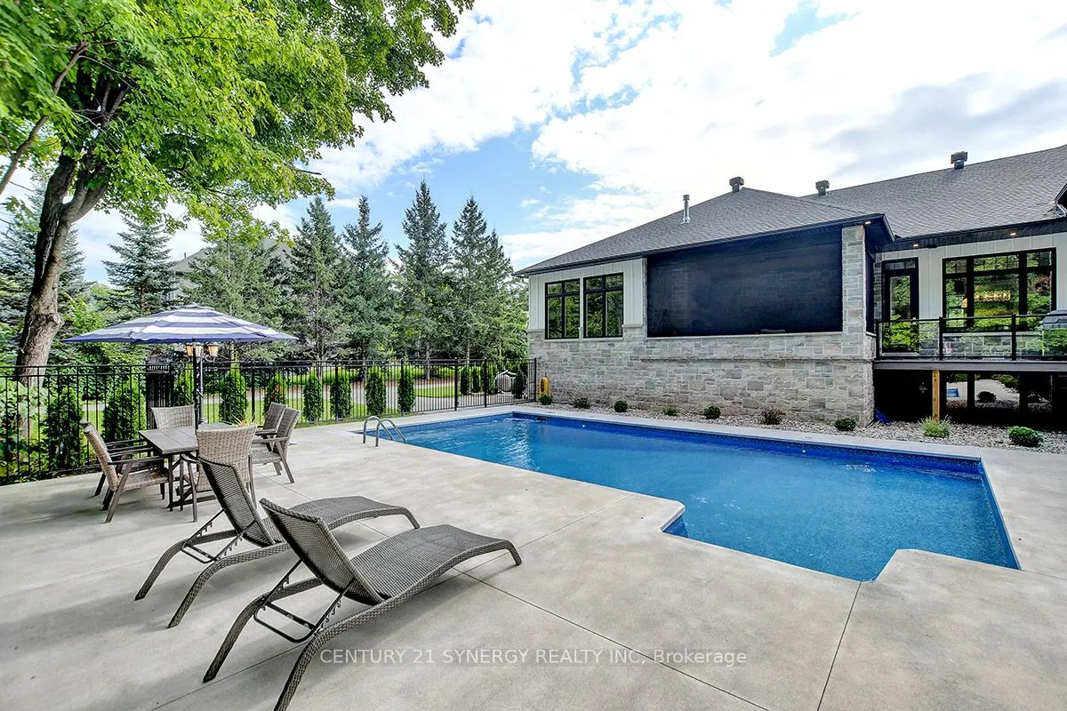 1443 DUCHESS Crescent