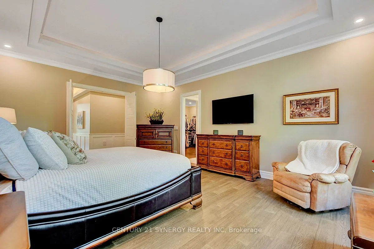 1443 DUCHESS Crescent