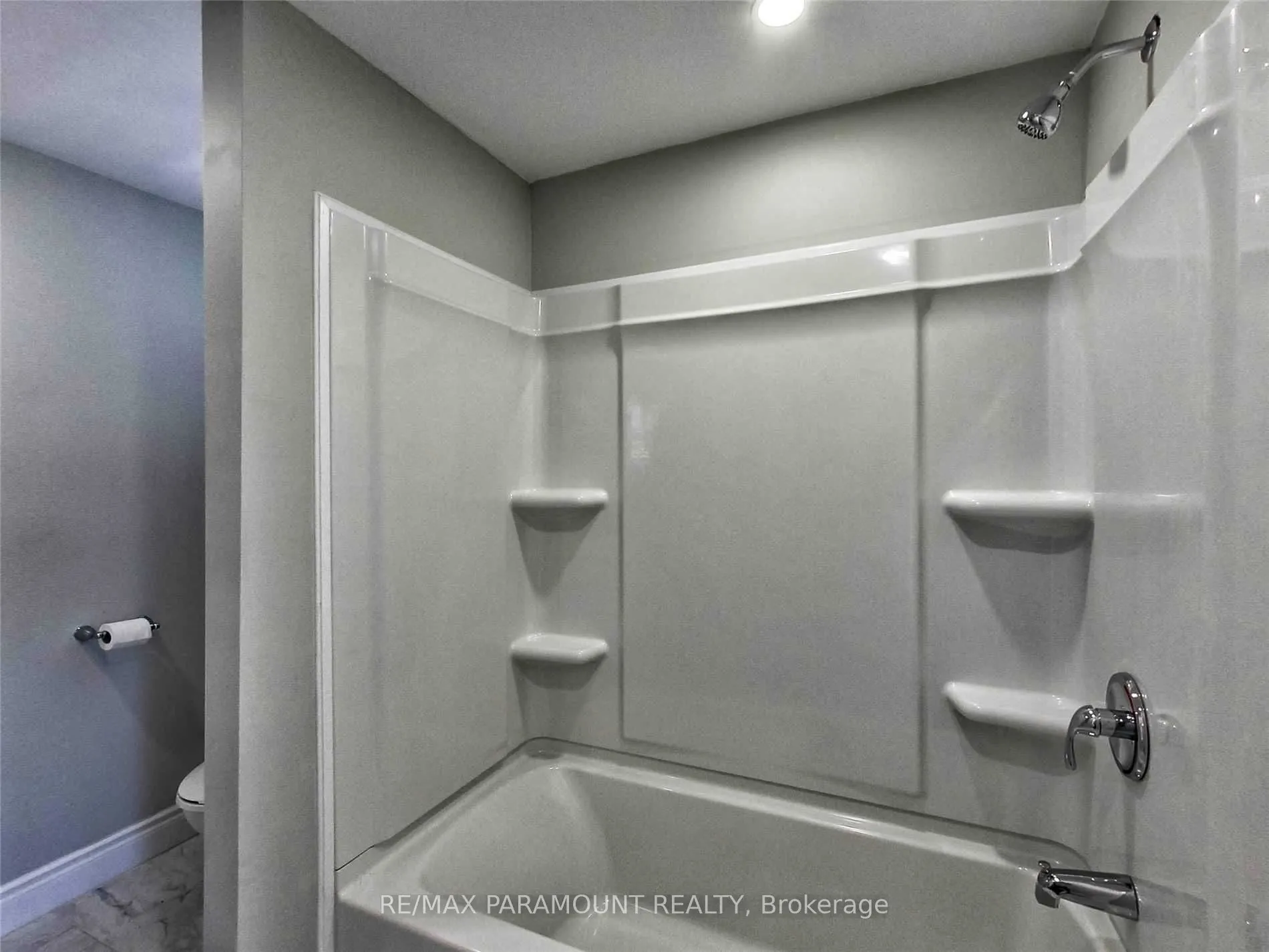 25 Carene Avenue, #Upper
