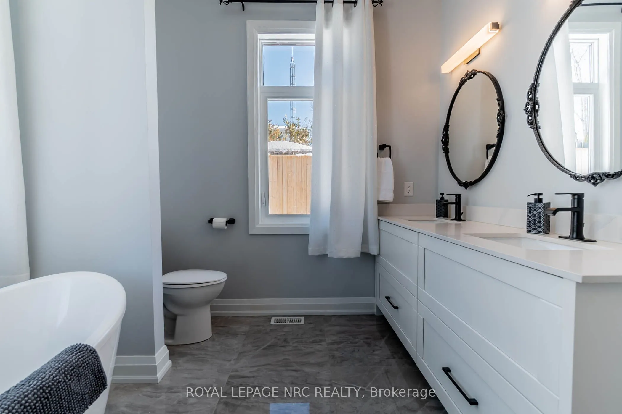 7472 MOUNTAIN Road, #1