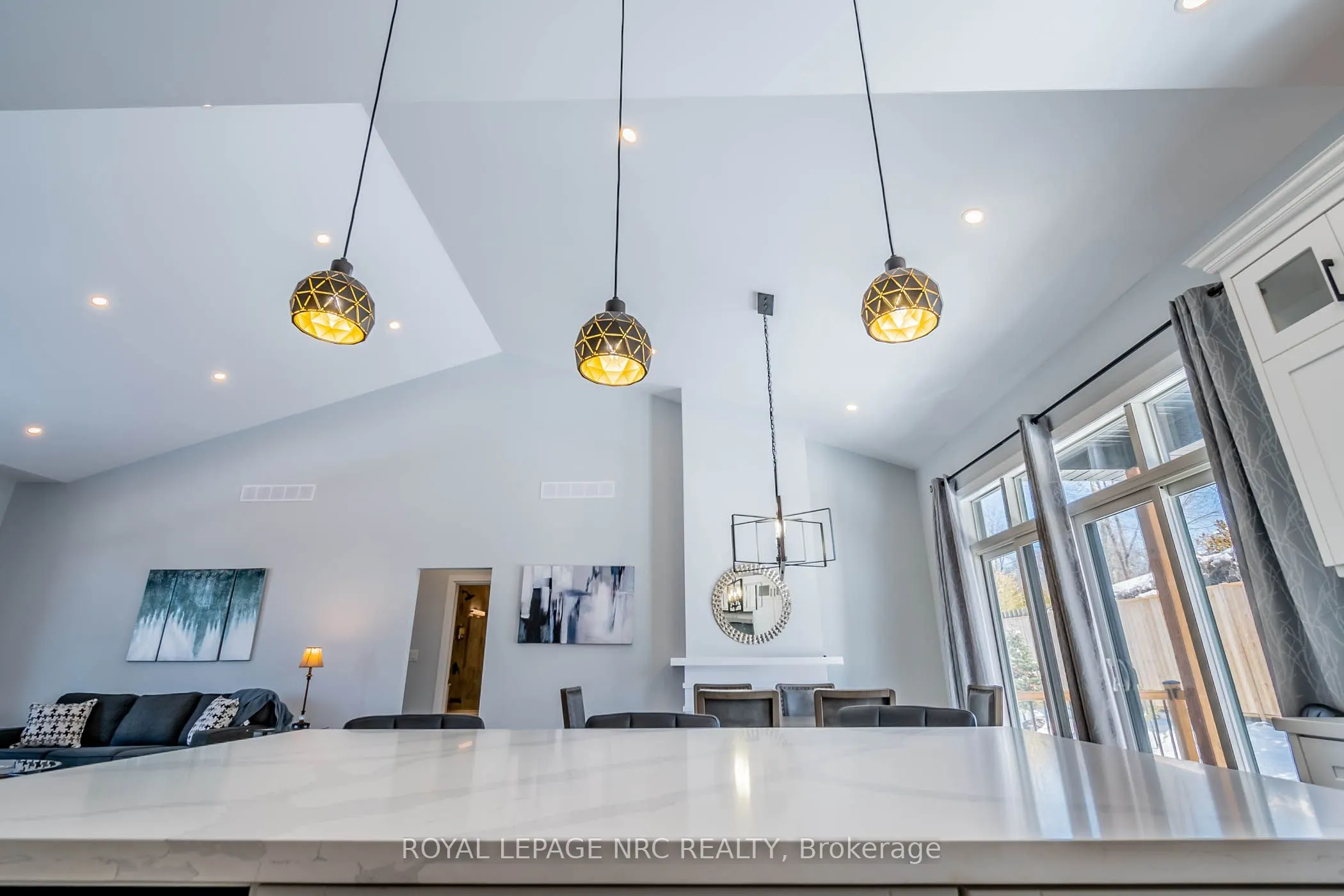 7472 MOUNTAIN Road, #1