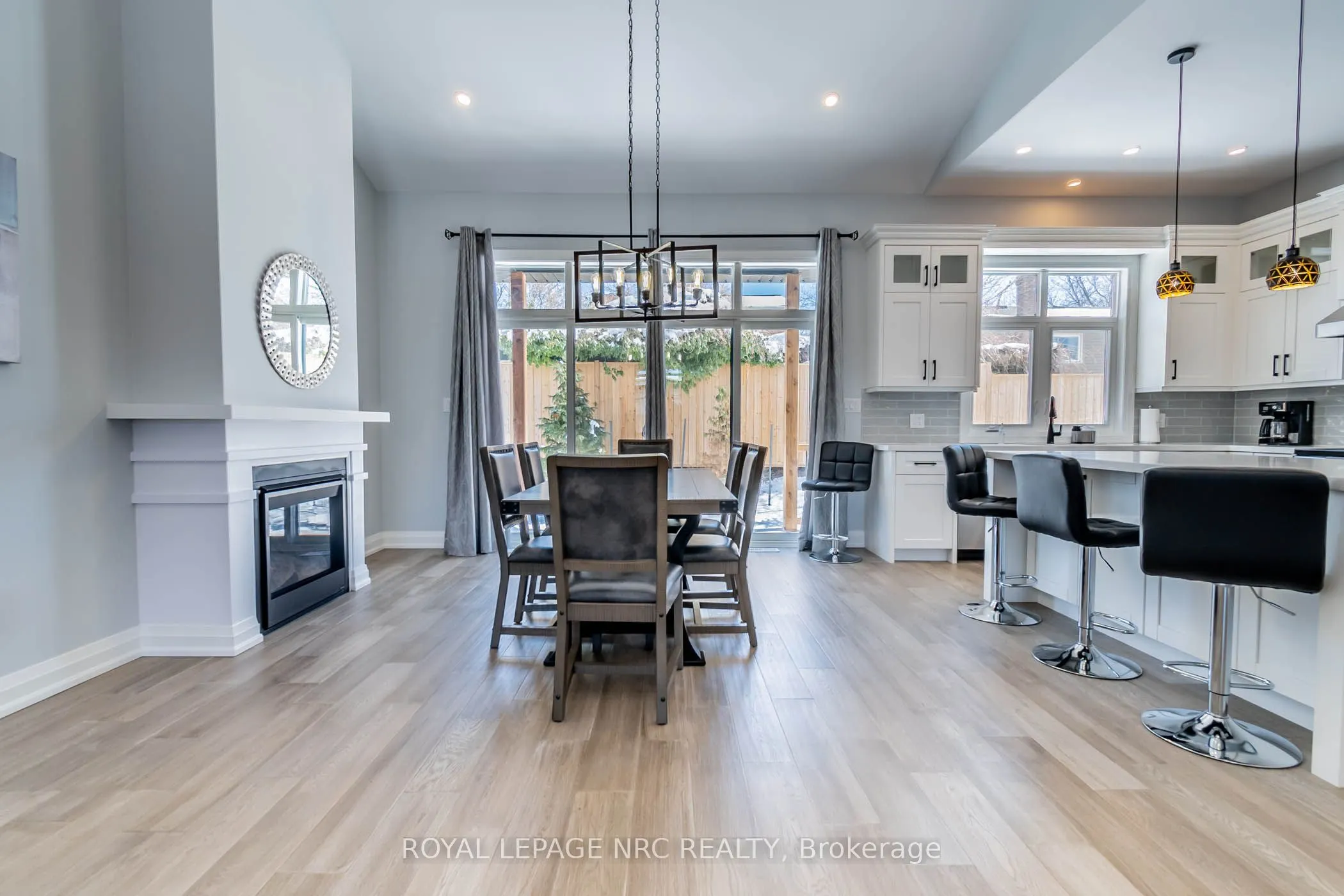 7472 MOUNTAIN Road, #1