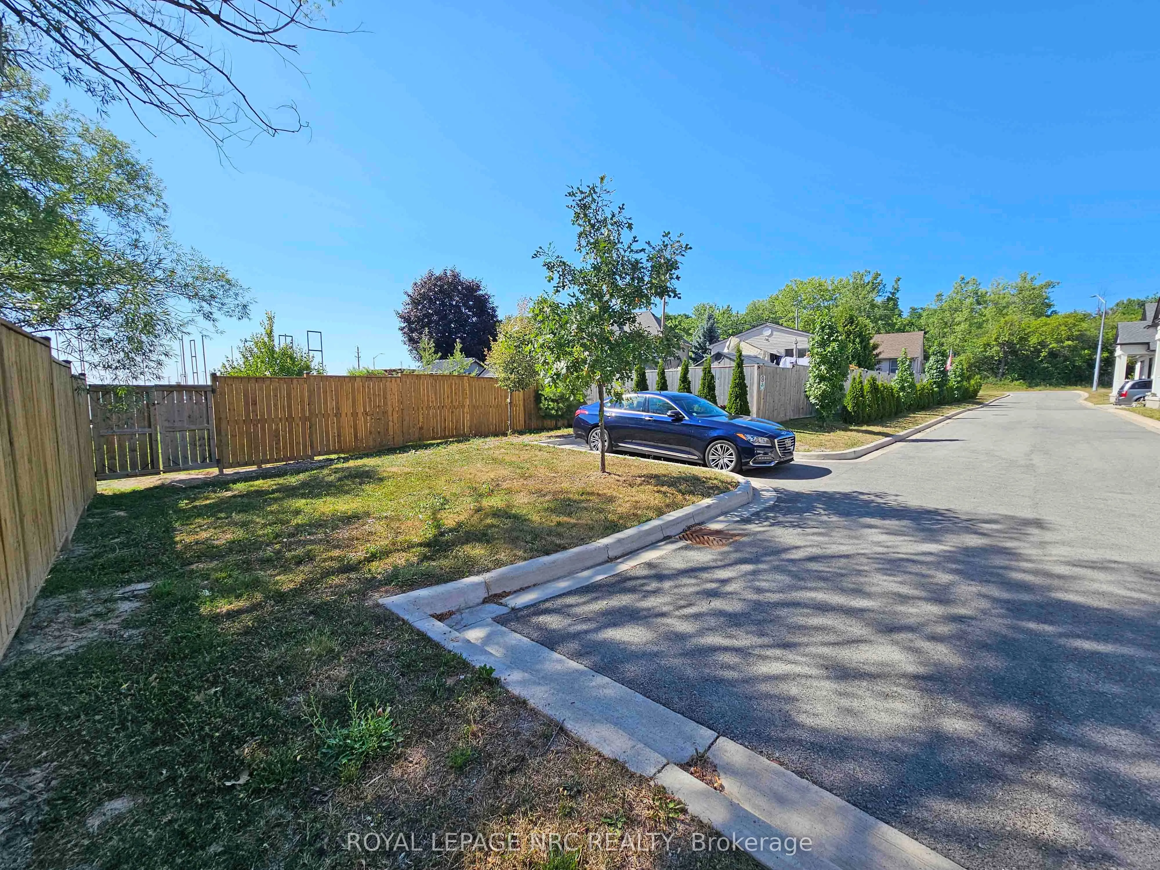 7472 MOUNTAIN Road, #1