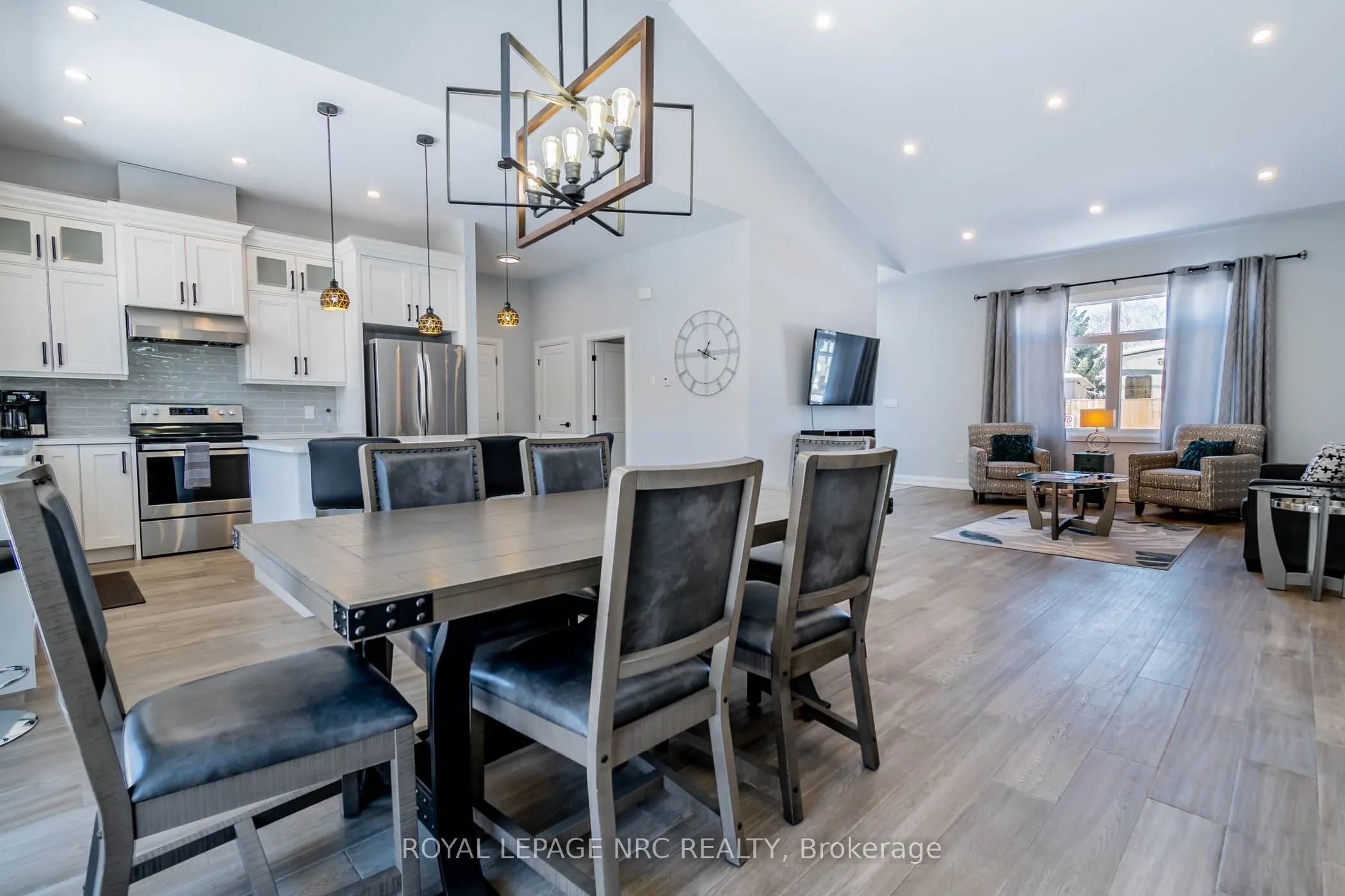 7472 MOUNTAIN Road, #1