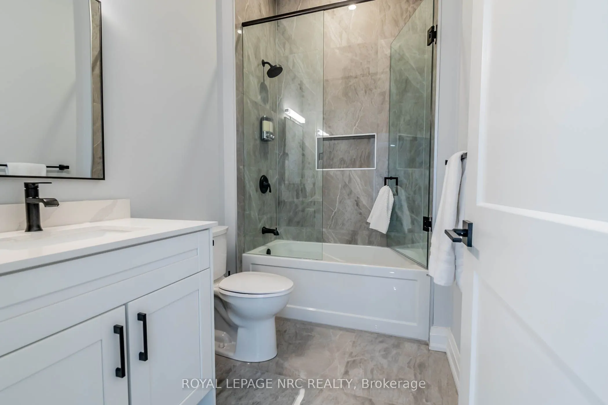 7472 MOUNTAIN Road, #1