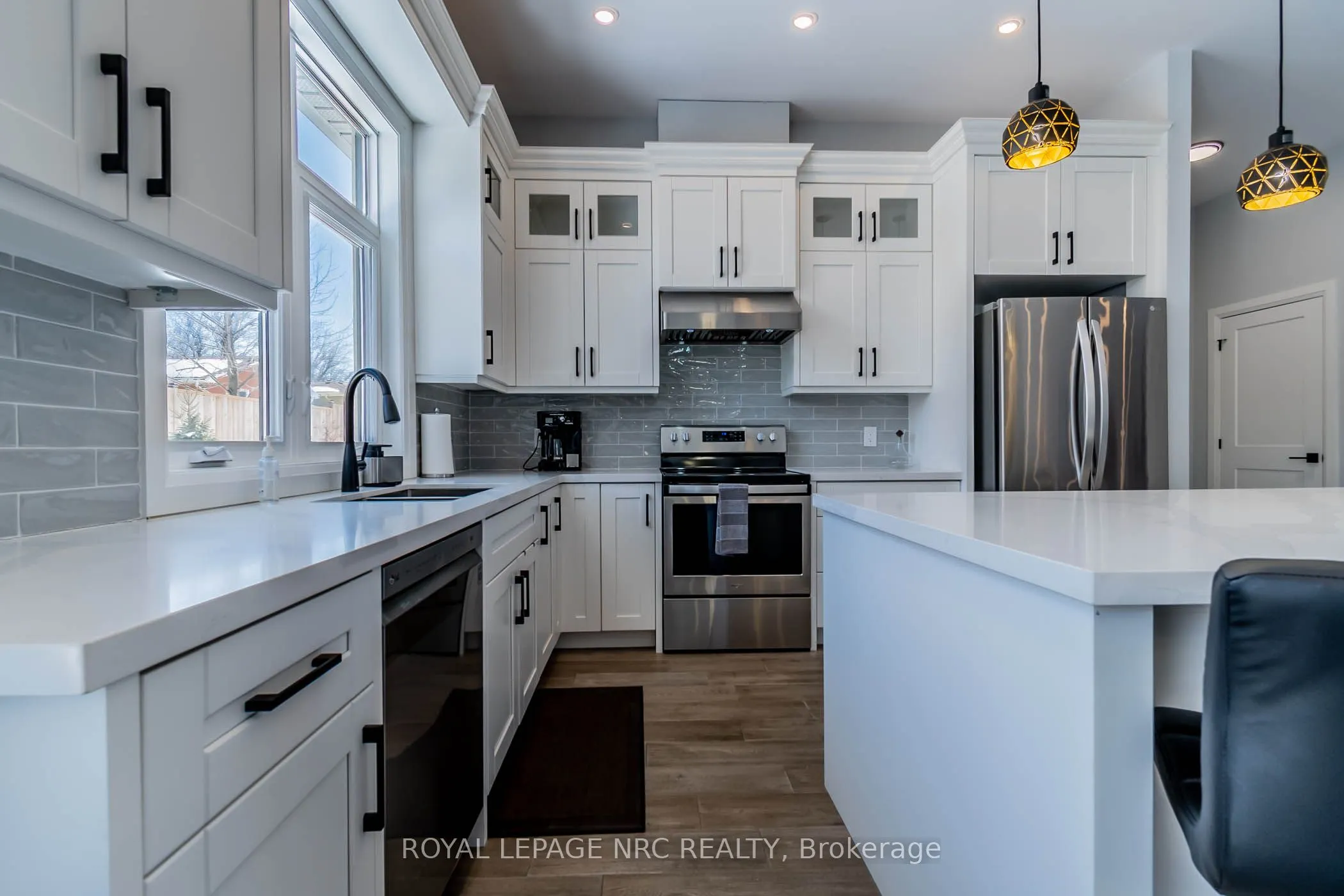 7472 MOUNTAIN Road, #1