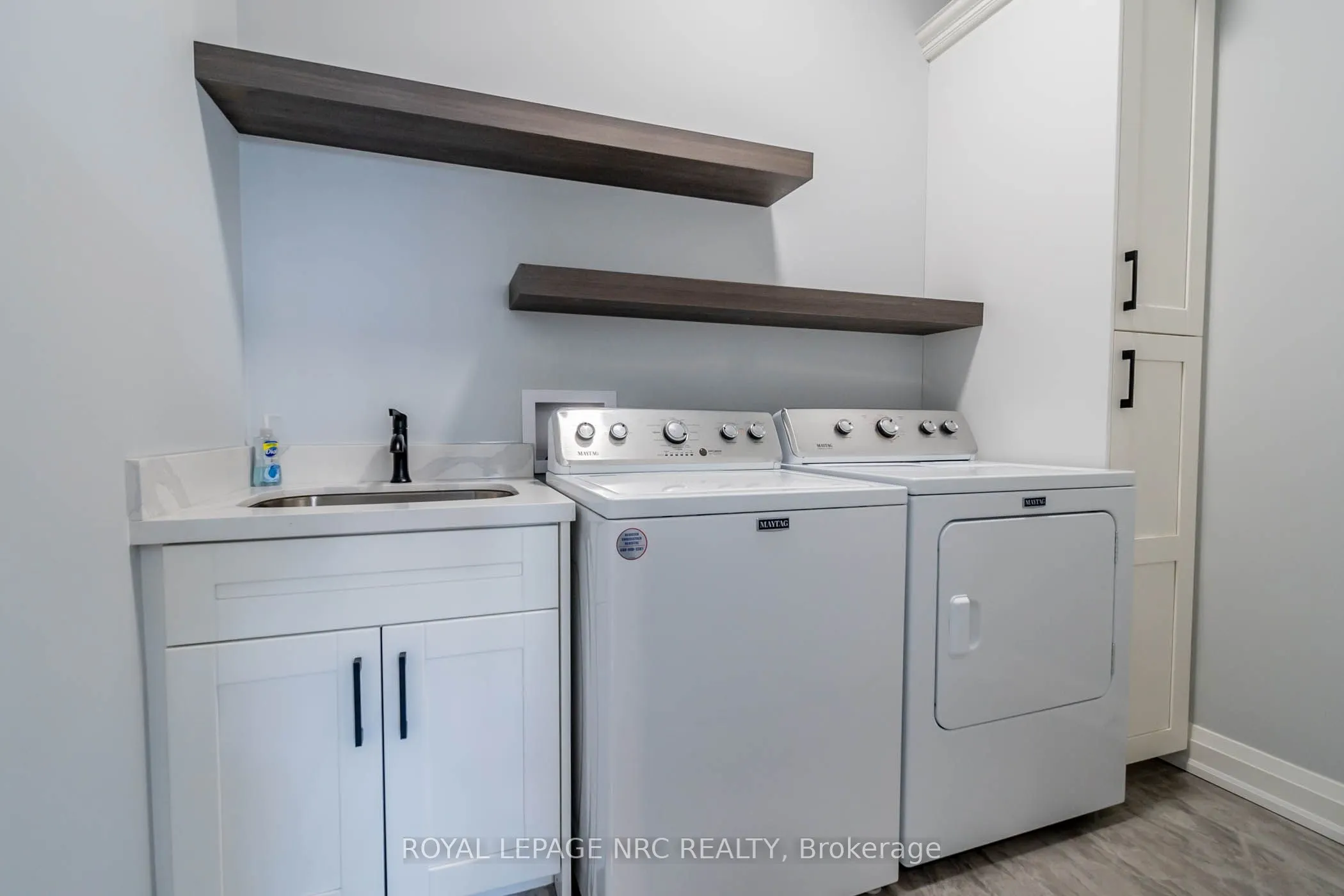 7472 MOUNTAIN Road, #1