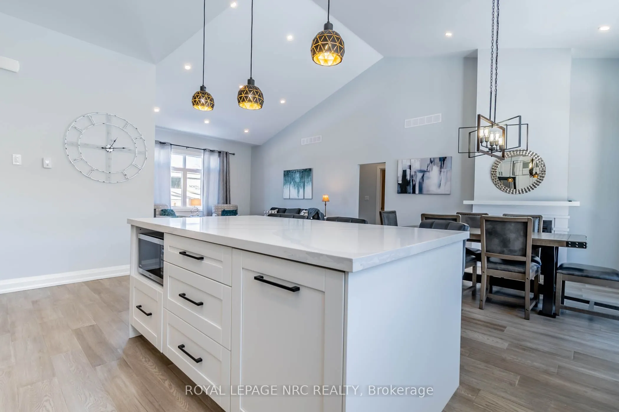 7472 MOUNTAIN Road, #1