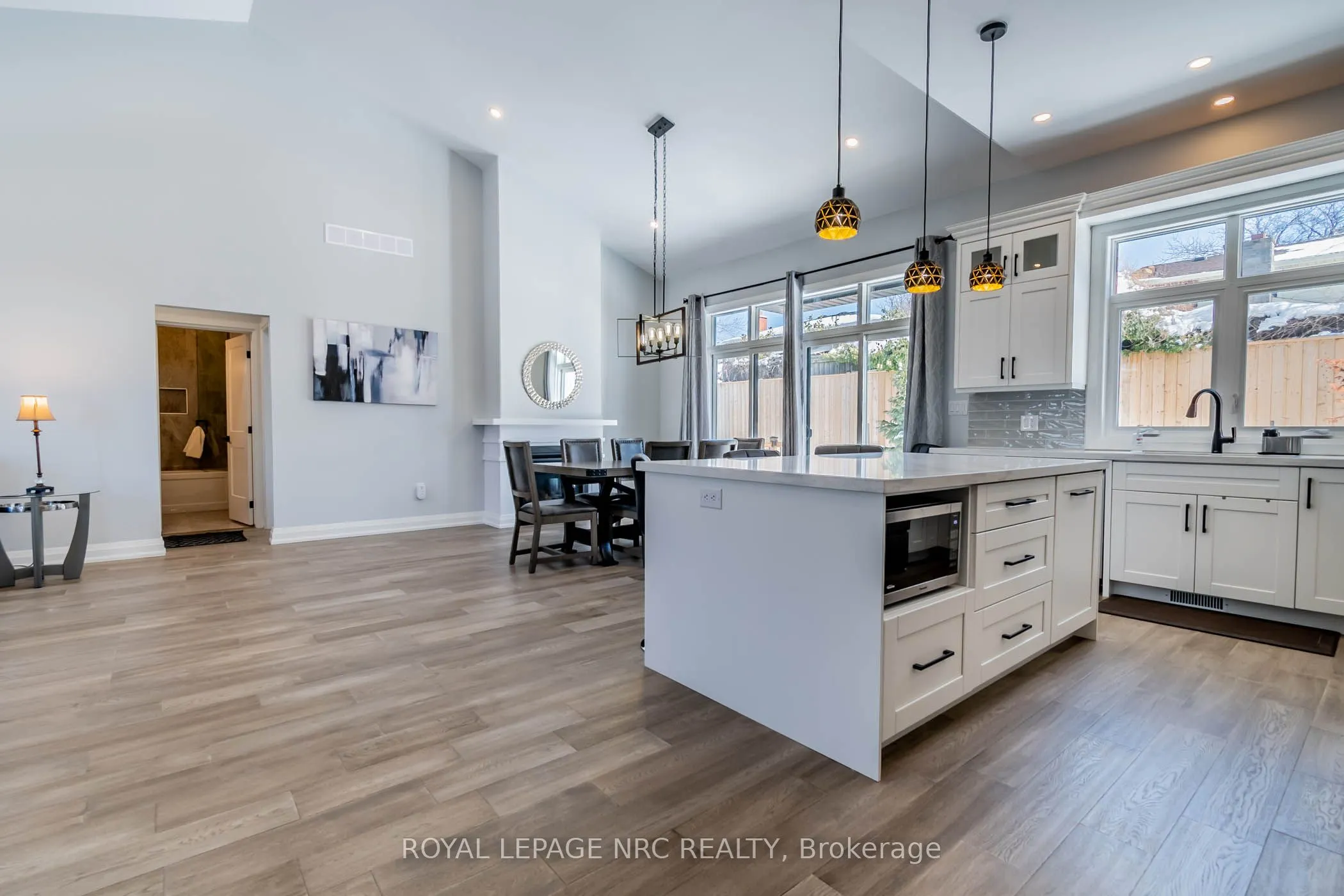 7472 MOUNTAIN Road, #1