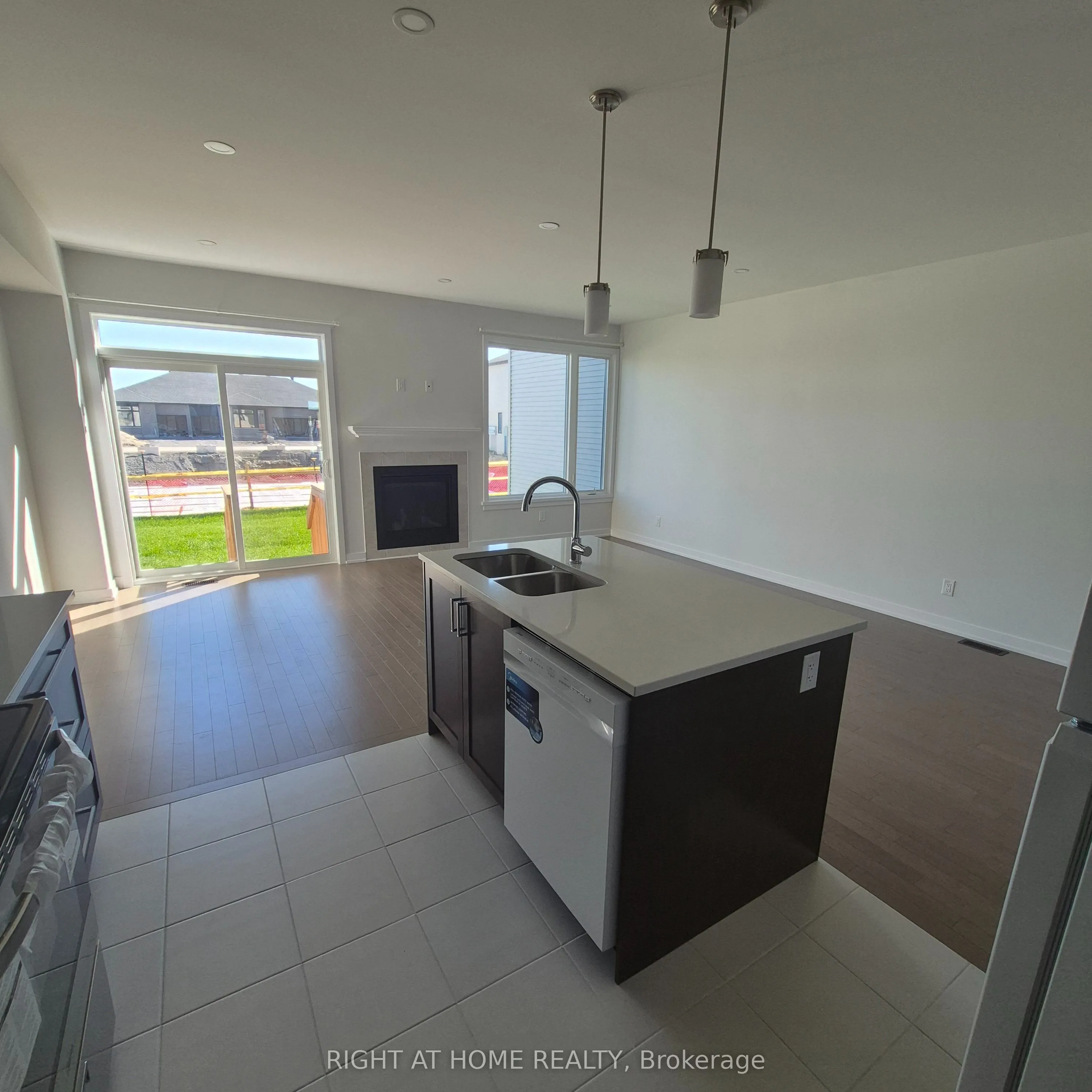 102 Ploughshare Road