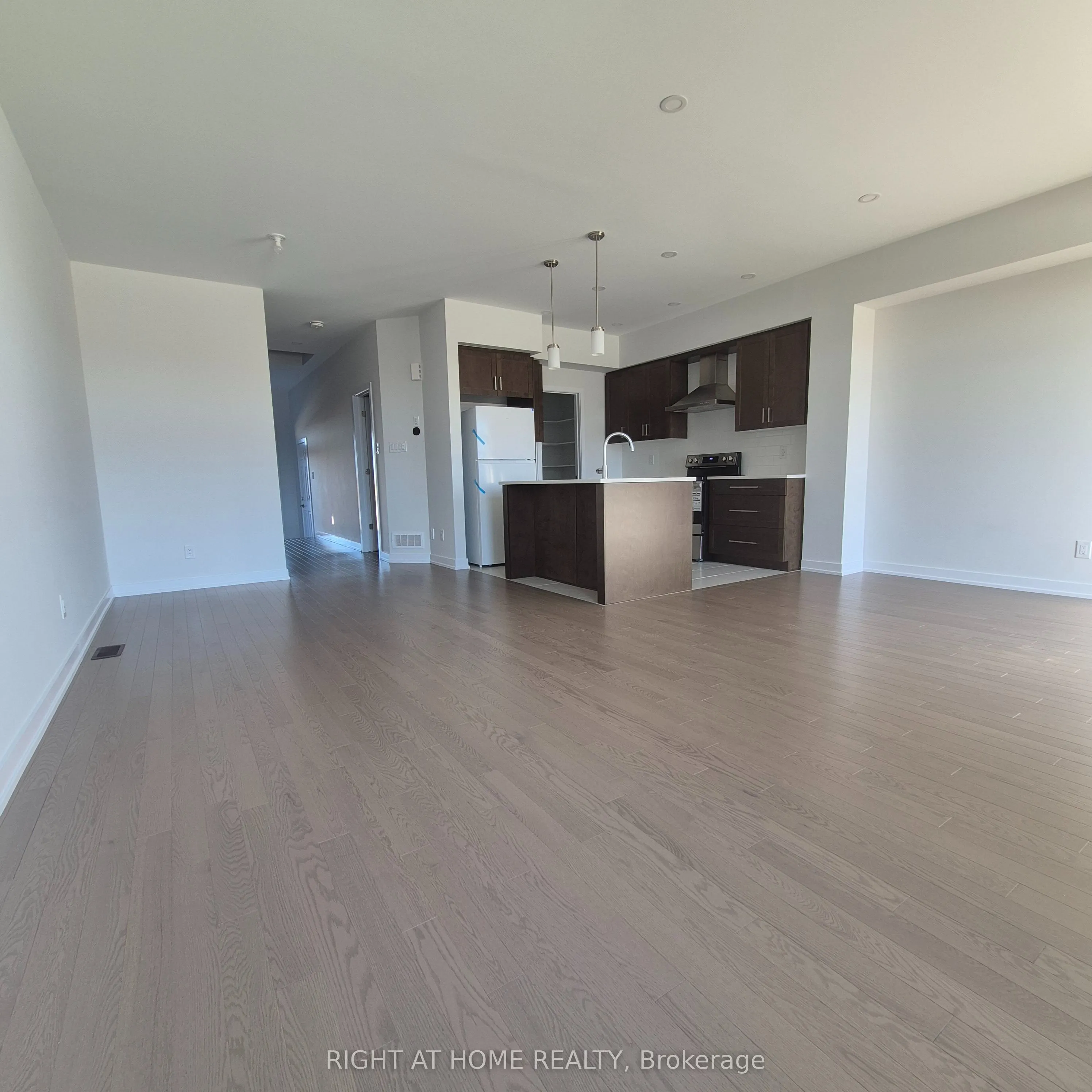 102 Ploughshare Road