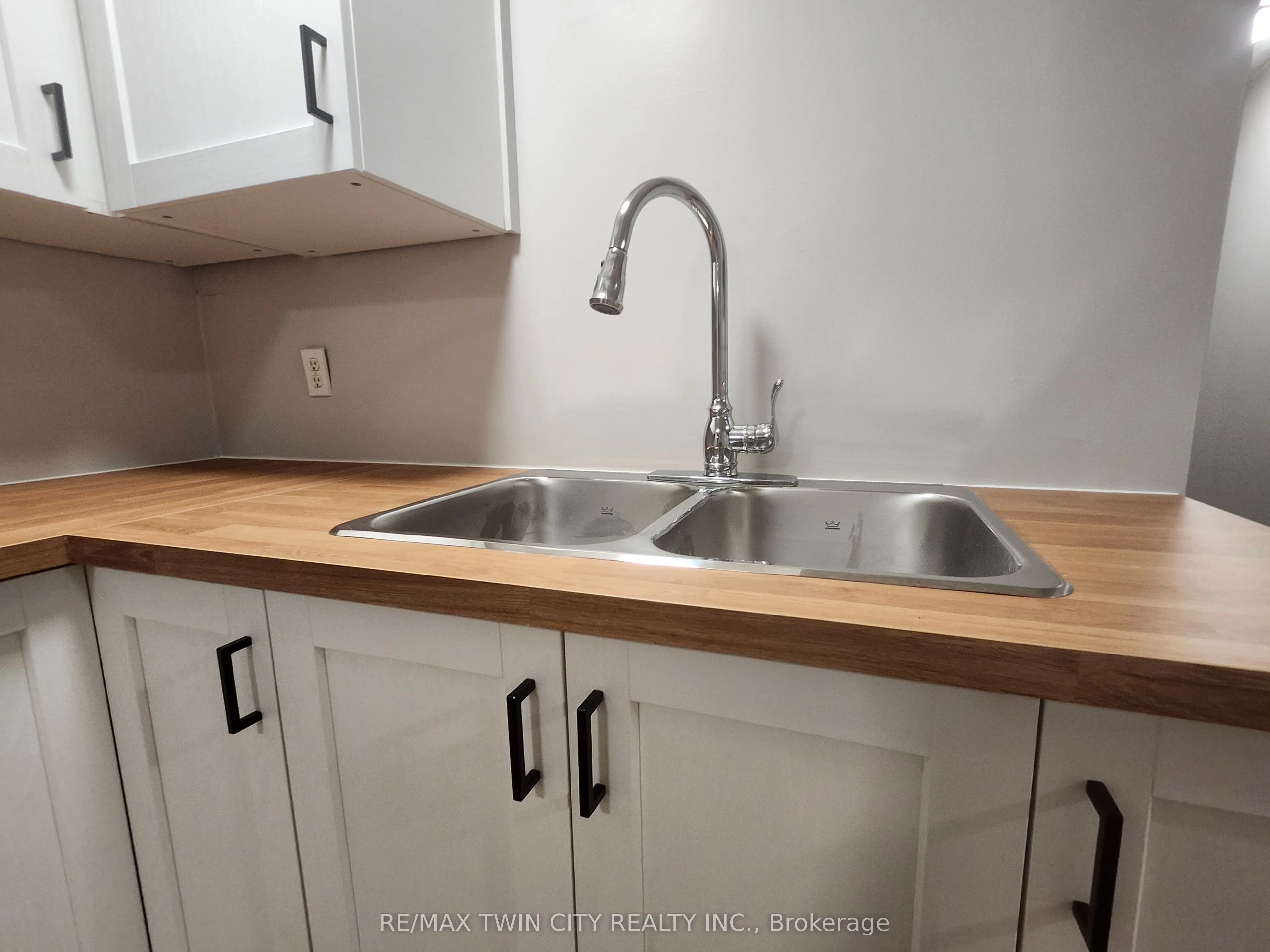 197B Cedarvale Crescent, #Lower