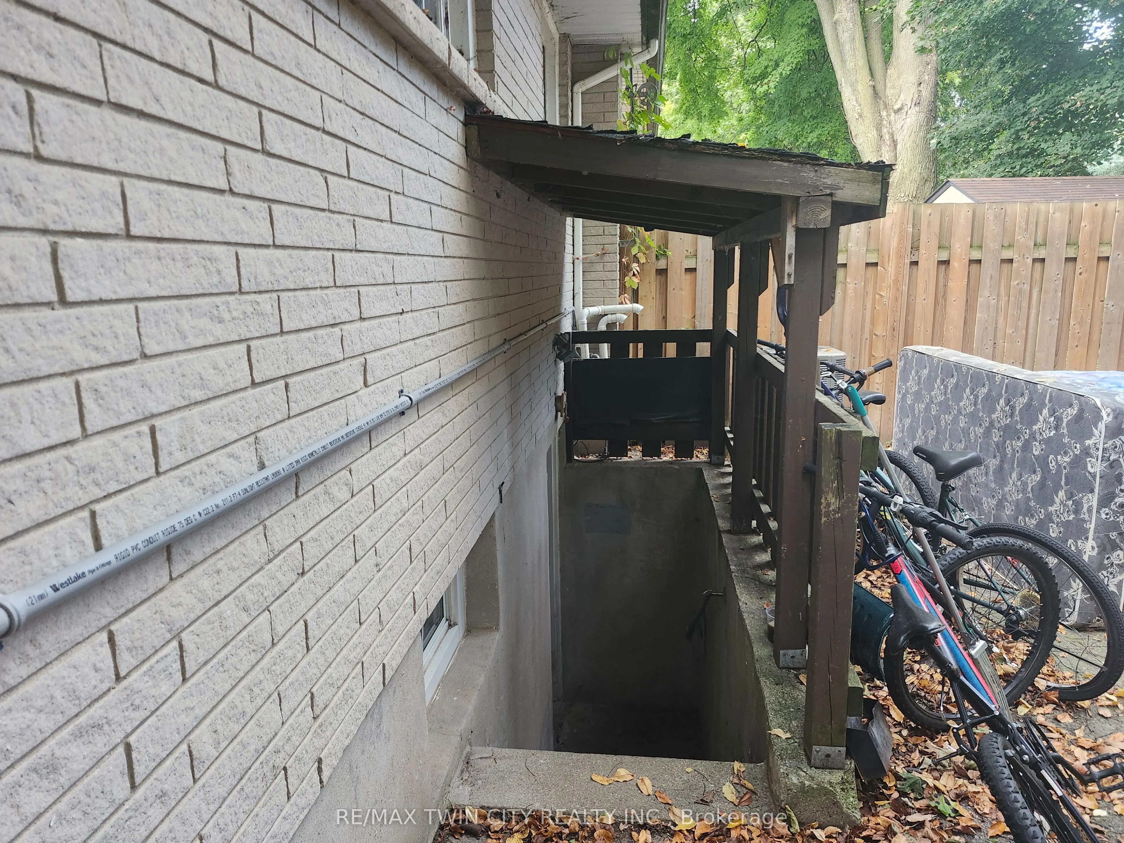 197B Cedarvale Crescent, #Lower