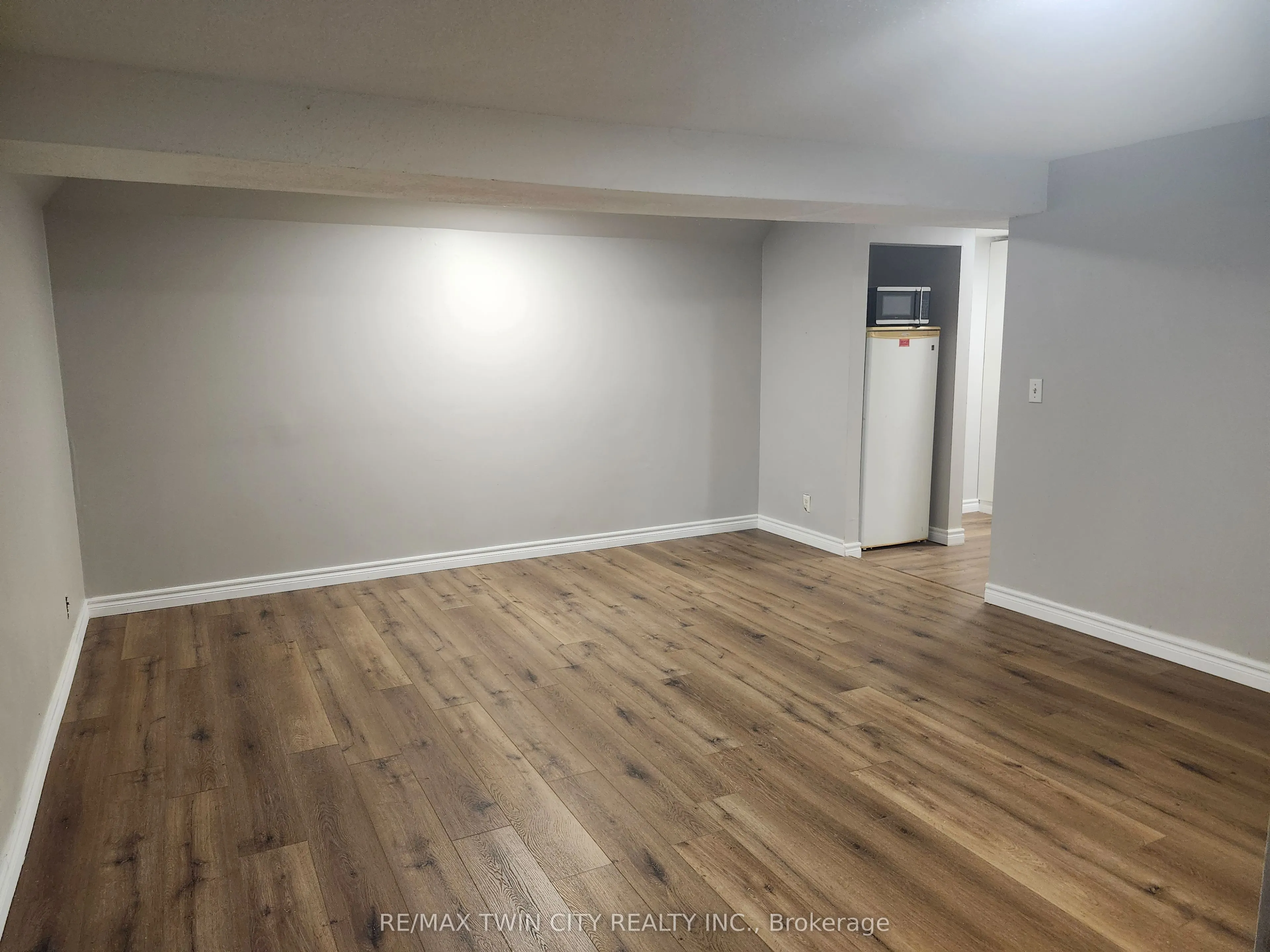 197B Cedarvale Crescent, #Lower
