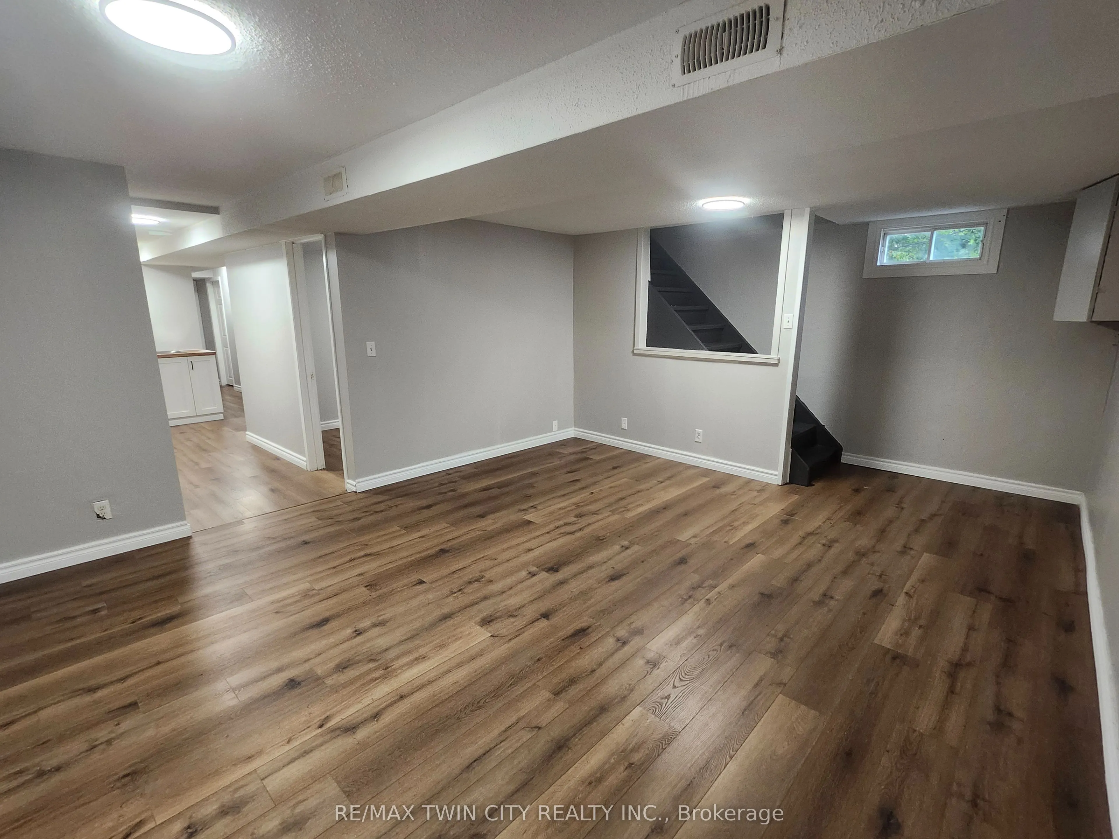 197B Cedarvale Crescent, #Lower