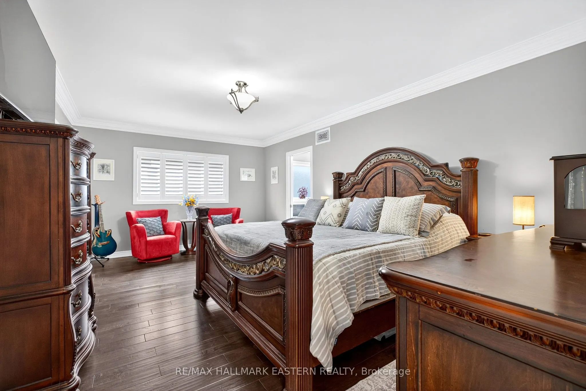 12 Grainger Crescent