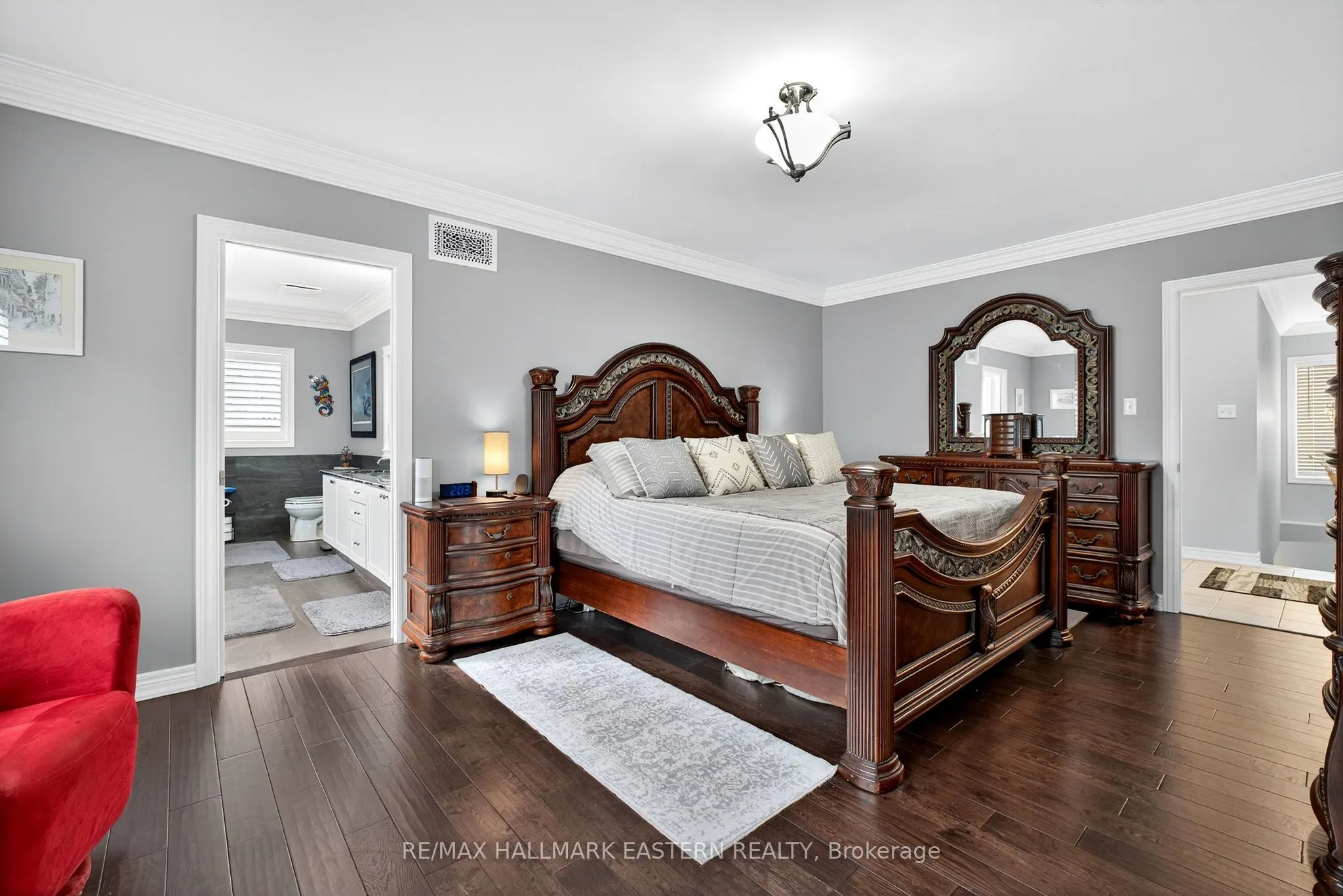 12 Grainger Crescent