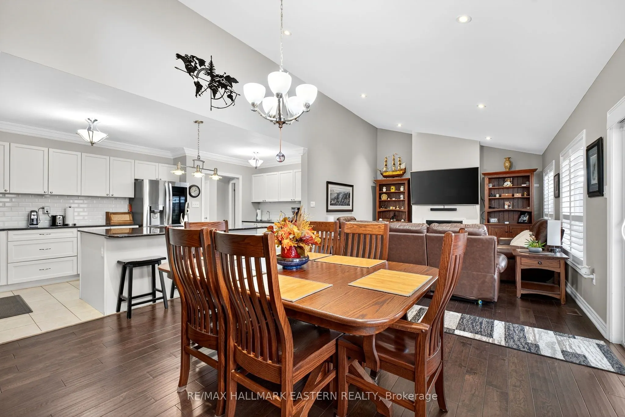 12 Grainger Crescent