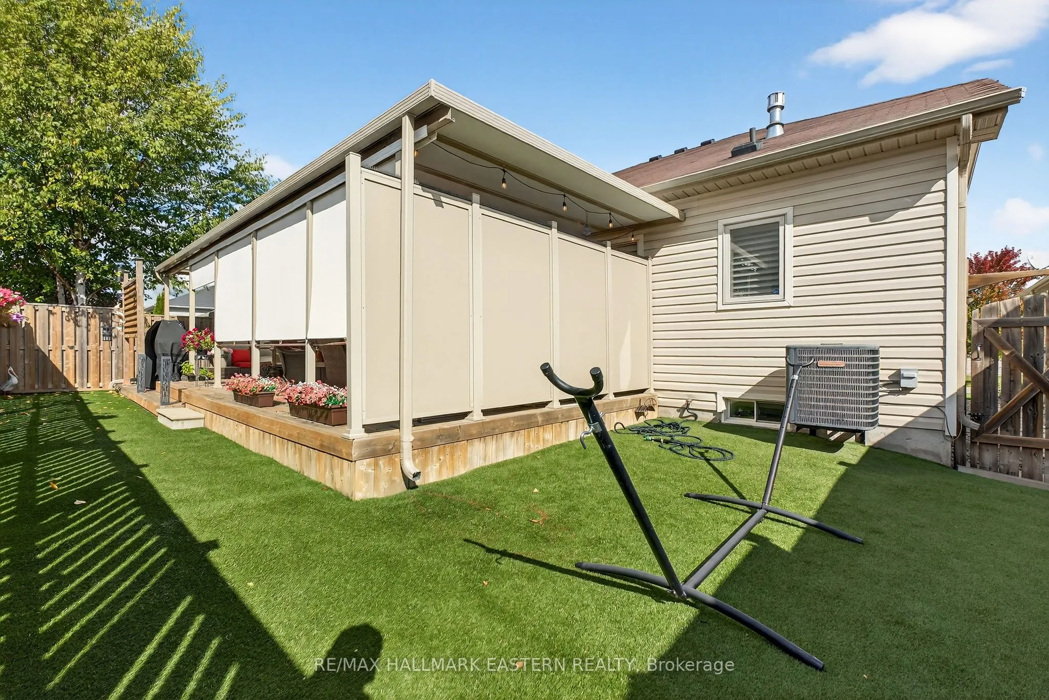 12 Grainger Crescent